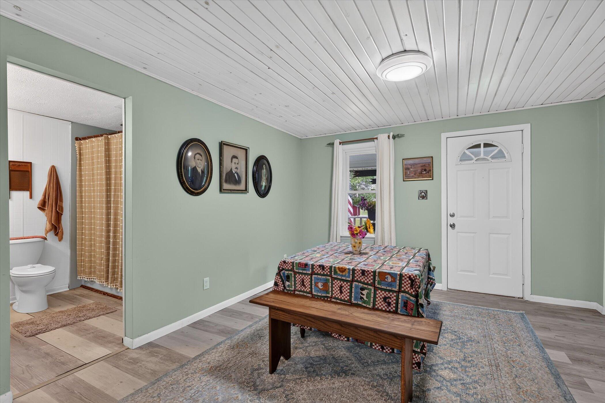 8601 Almena Drive Property Photo 8