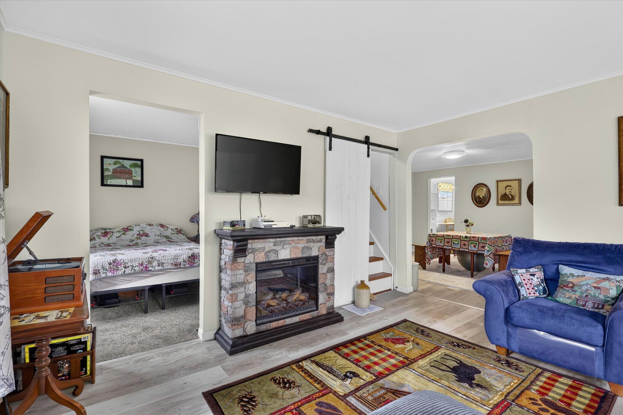 8601 Almena Drive Property Photo 15