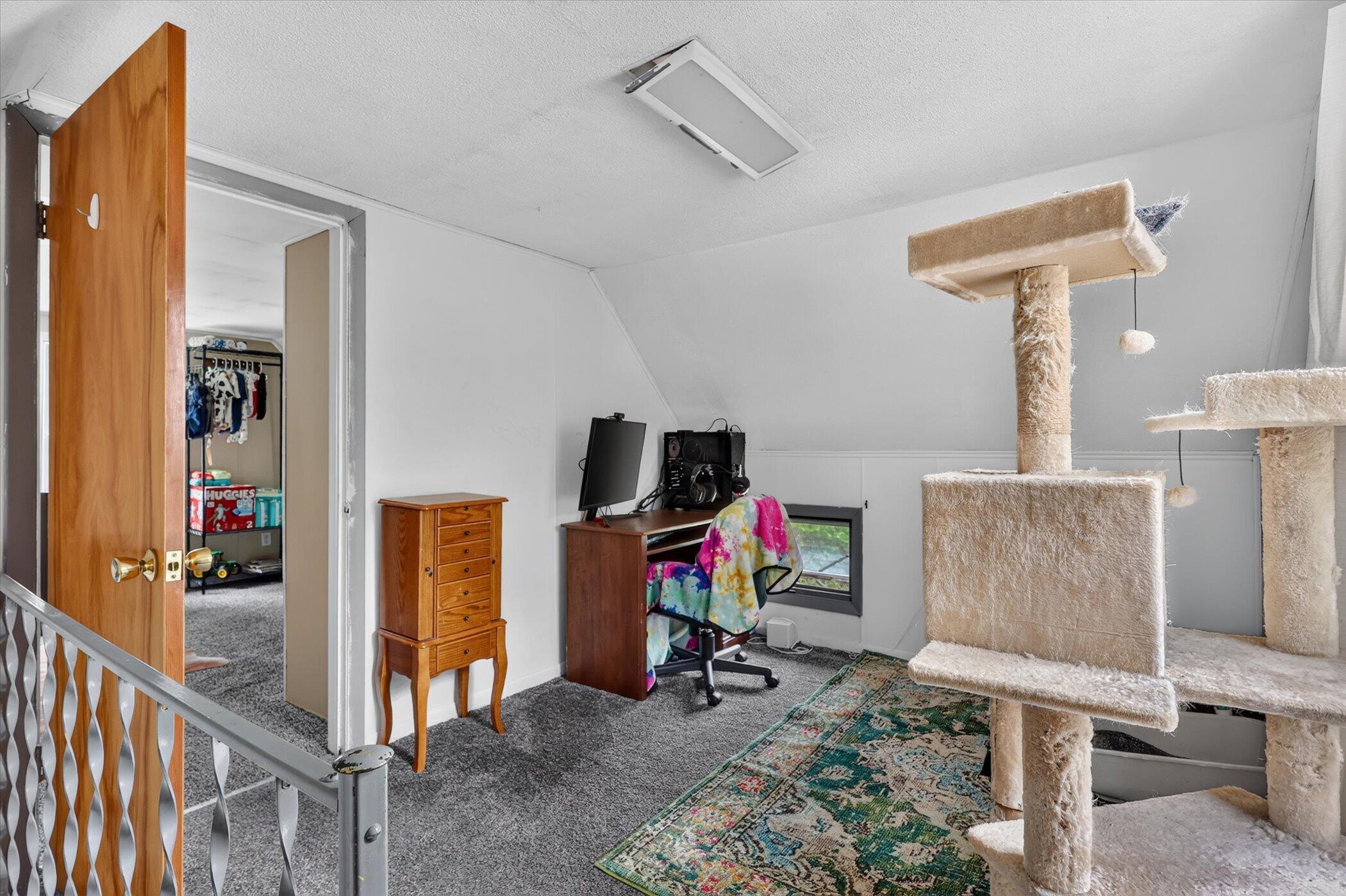 8601 Almena Drive Property Photo 24