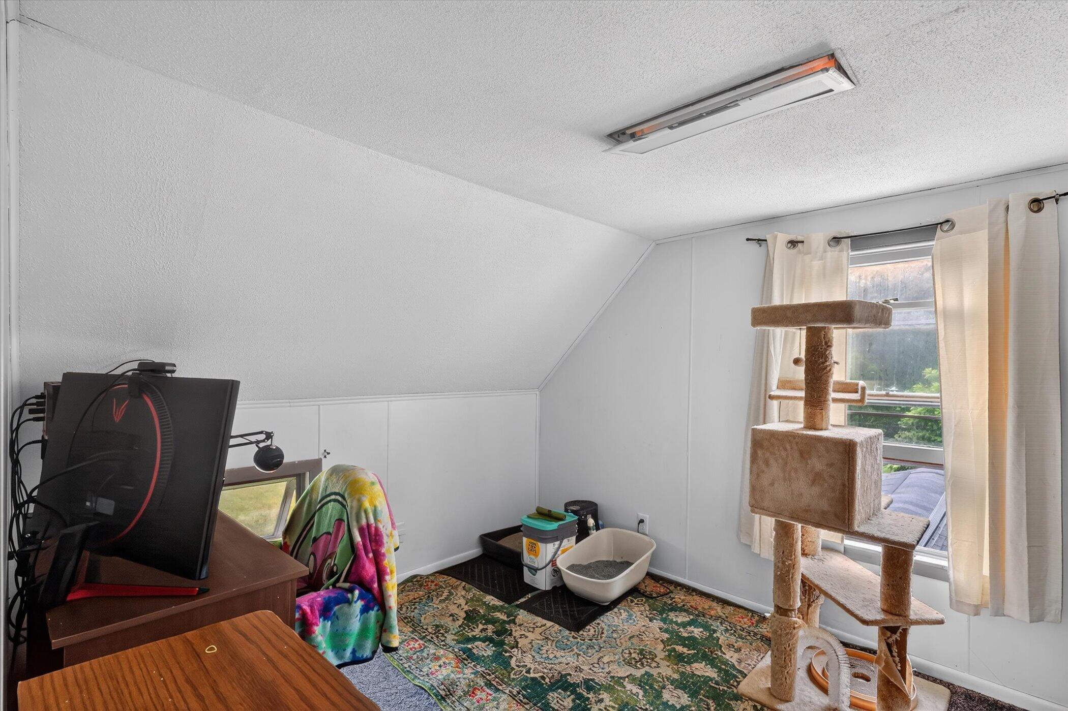 8601 Almena Drive Property Photo 25