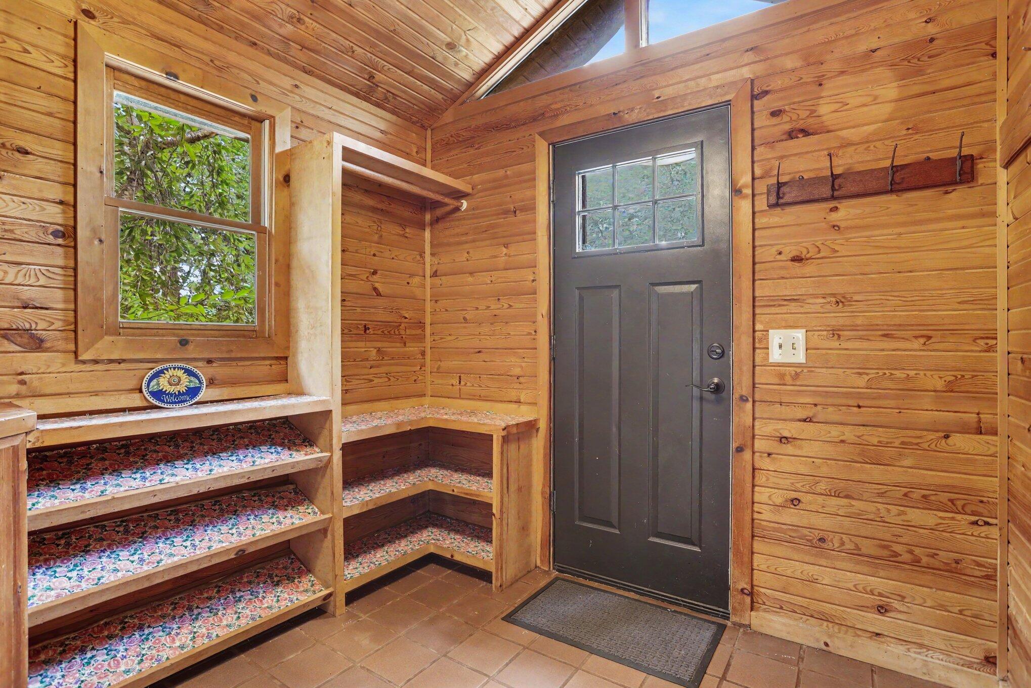1746 104th Avenue Property Photo 4