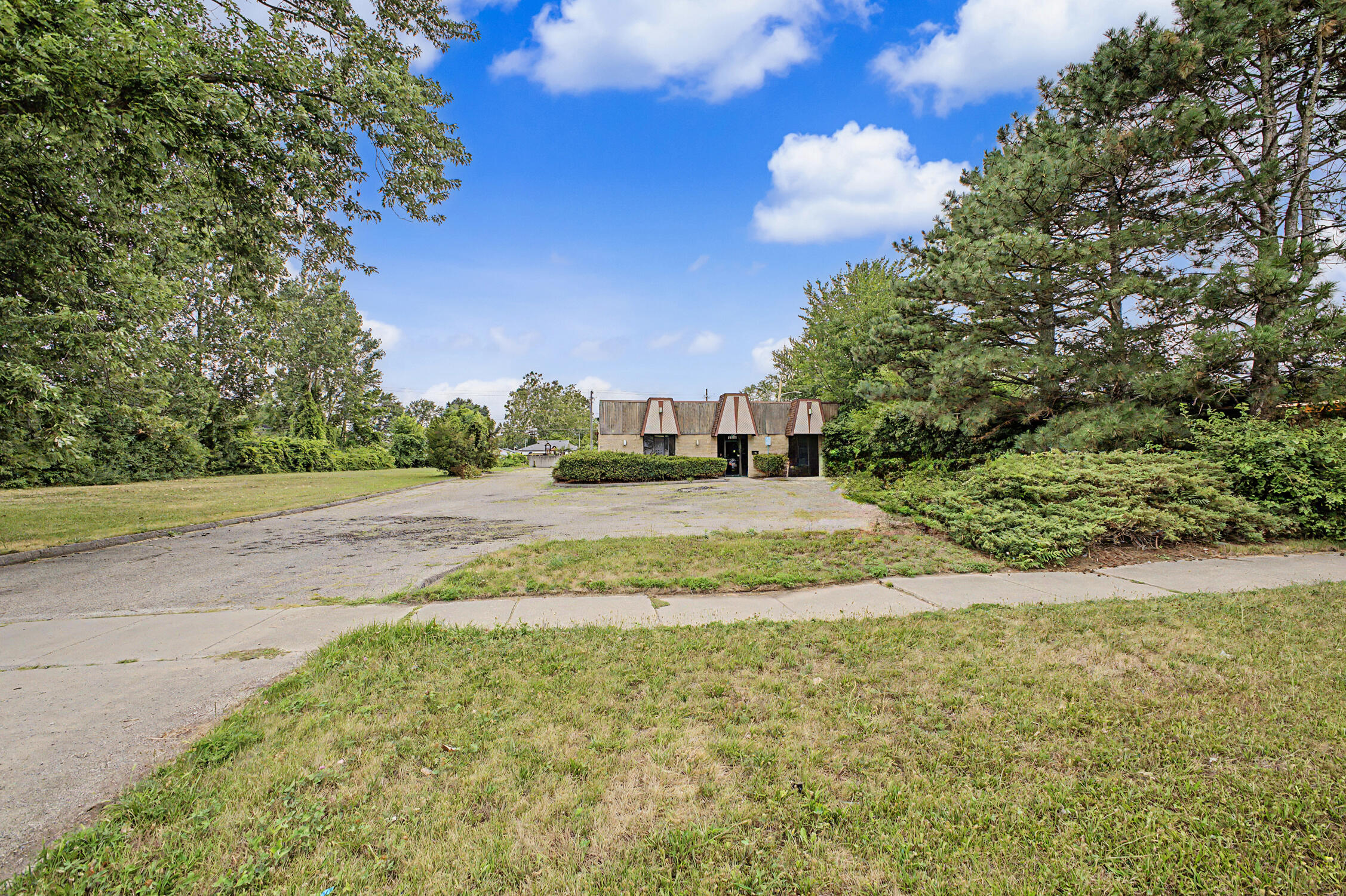 28550 Joy Road Property Photo 3
