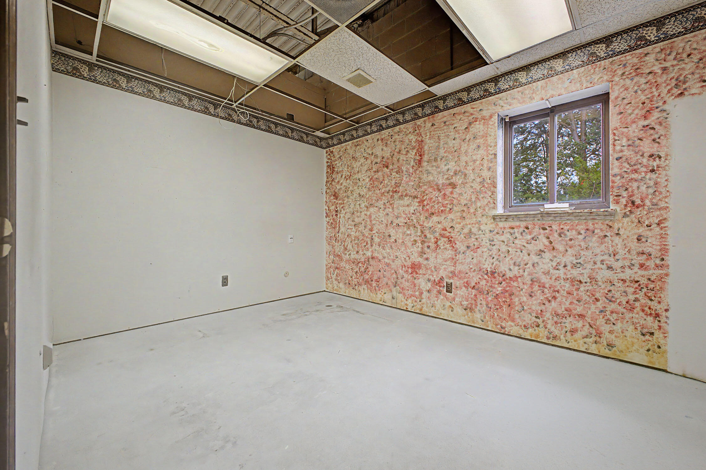 28550 Joy Road Property Photo 15