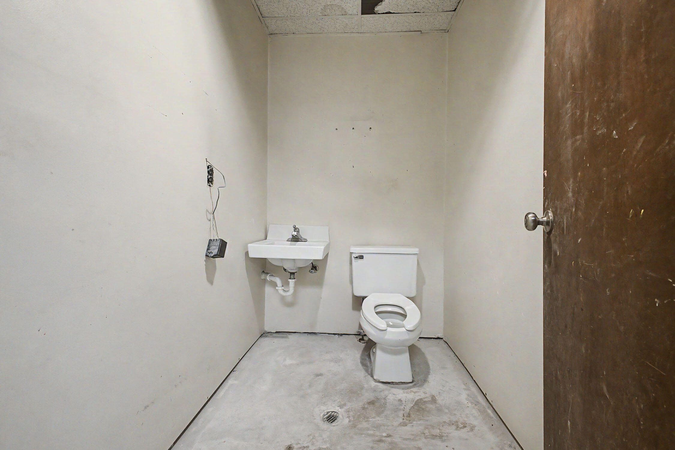 28550 Joy Road Property Photo 17