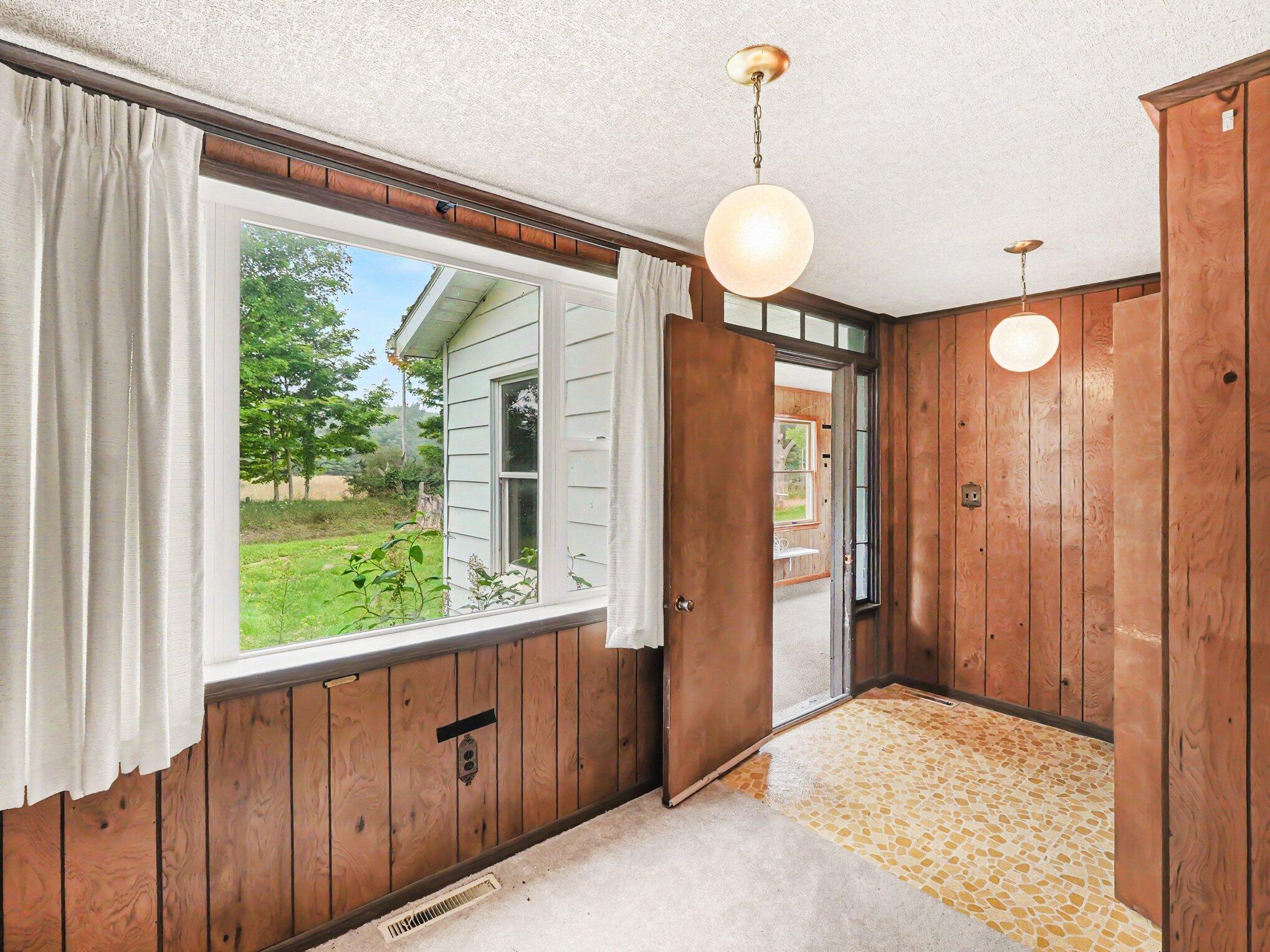 8857 Beeman Road Property Photo 7