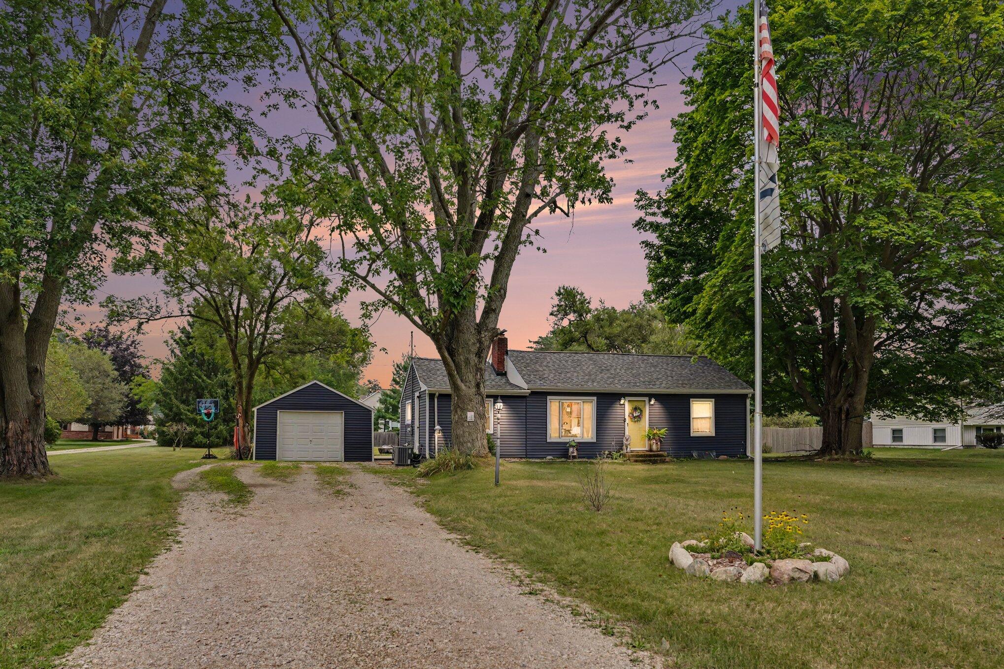 929 Bacon Avenue Property Photo 1