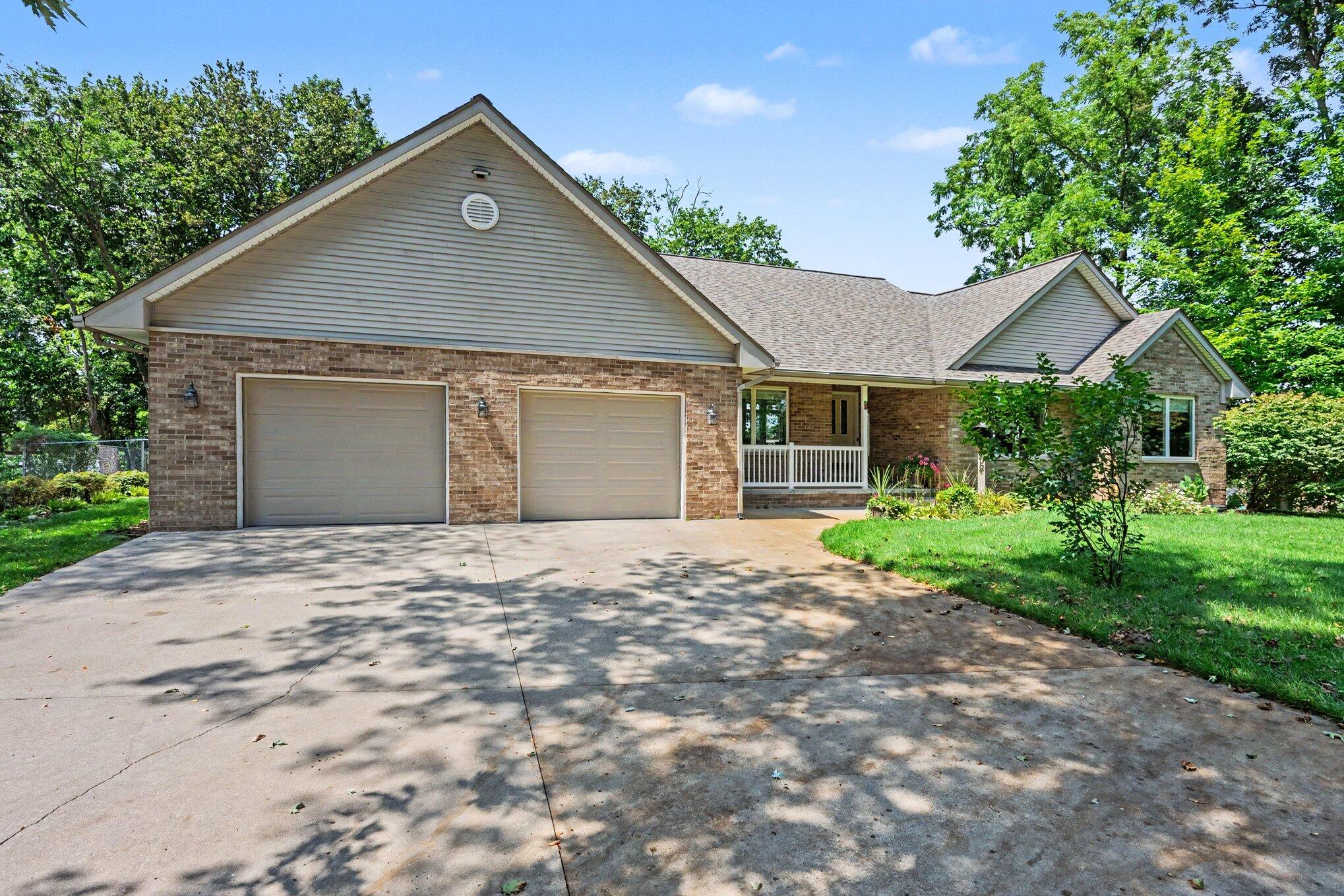 51408 Summit Street Property Photo 3