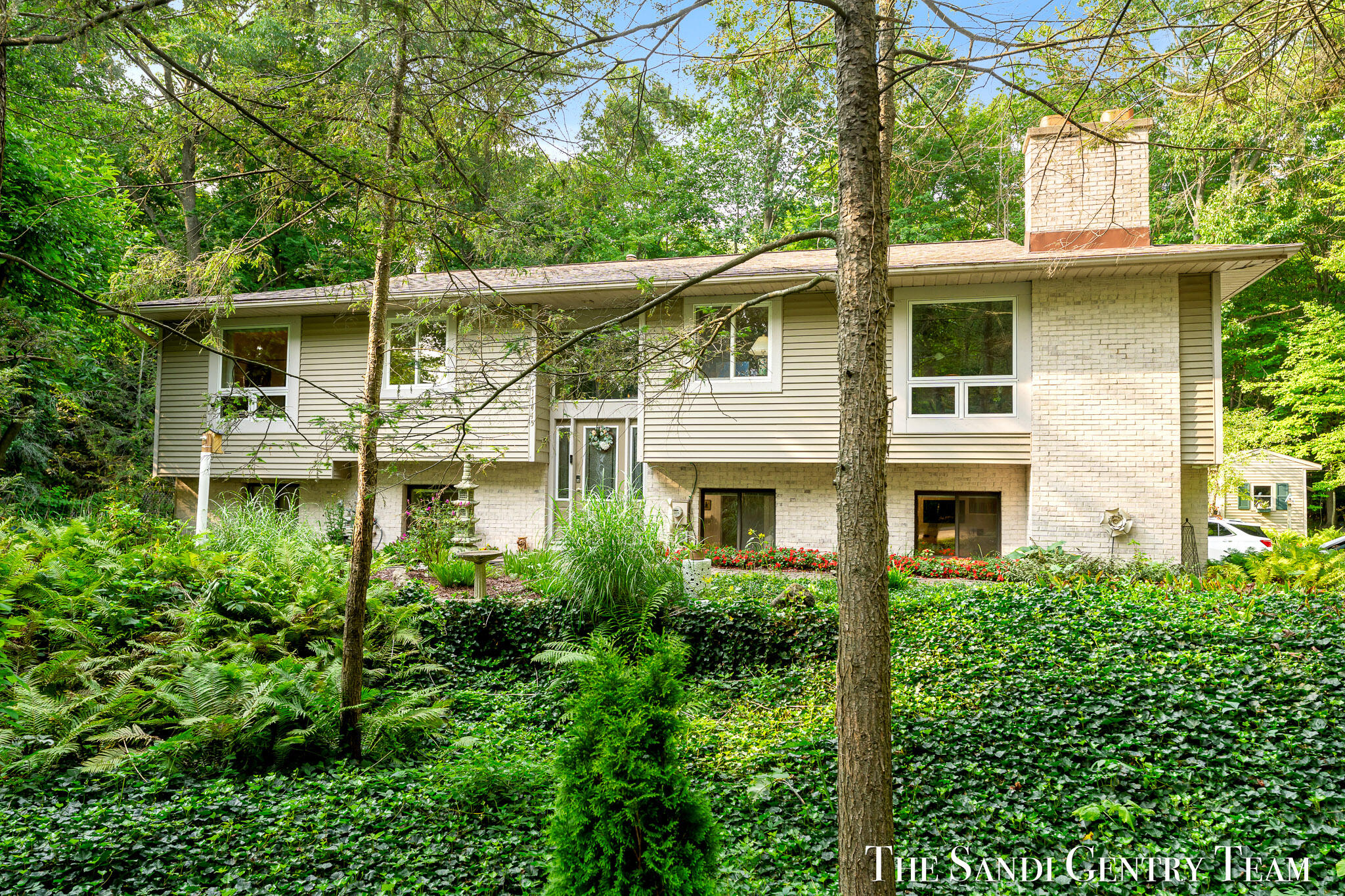 17445 W Spring Lake Road Property Photo 1