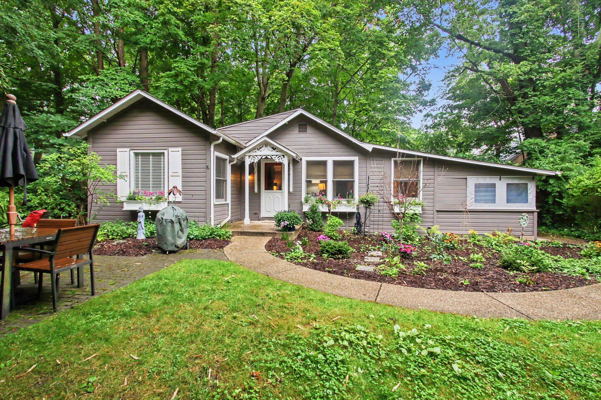 963 Allegan Street Property Photo 1