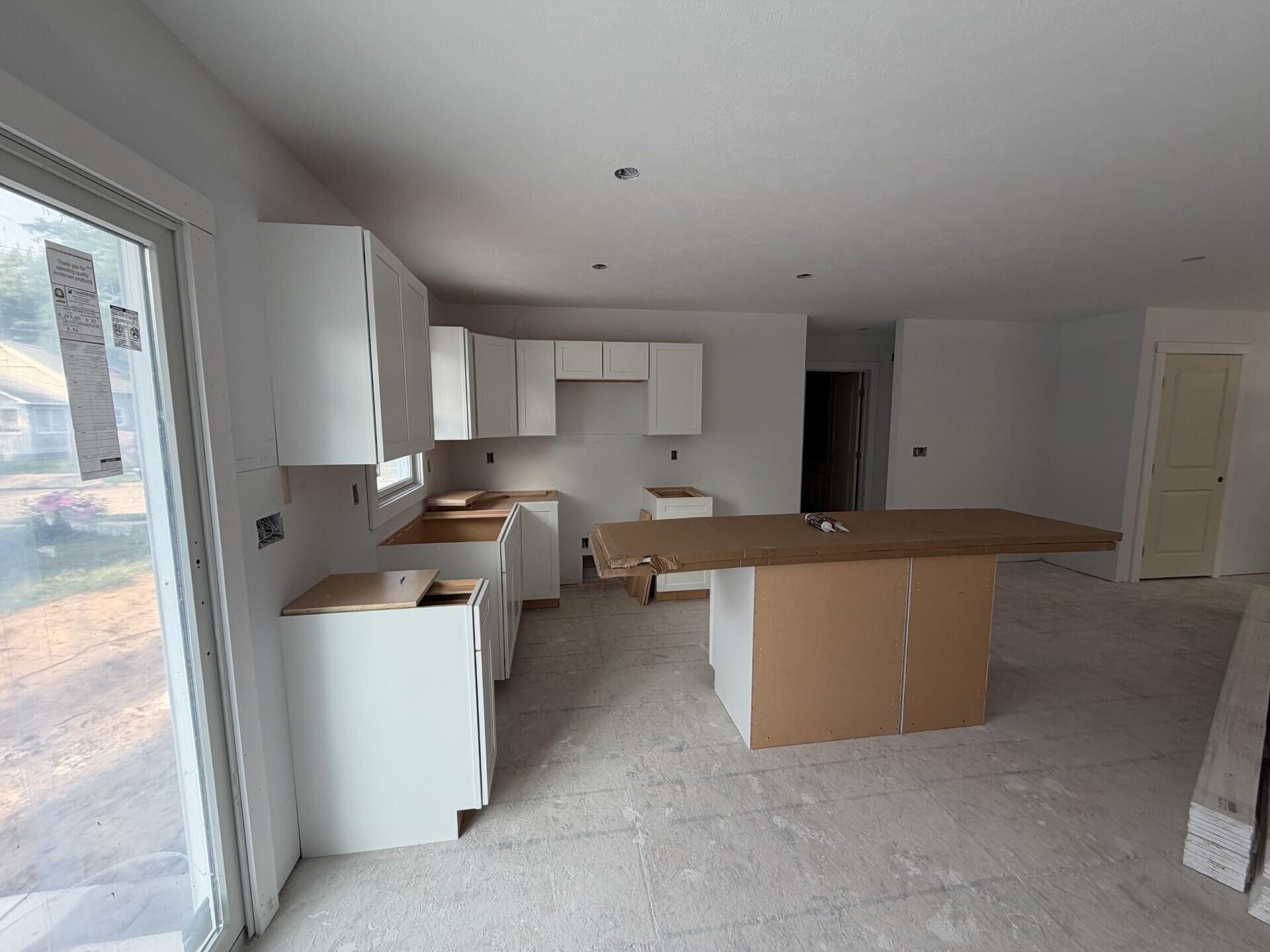 377 E Forest Avenue Property Photo 2
