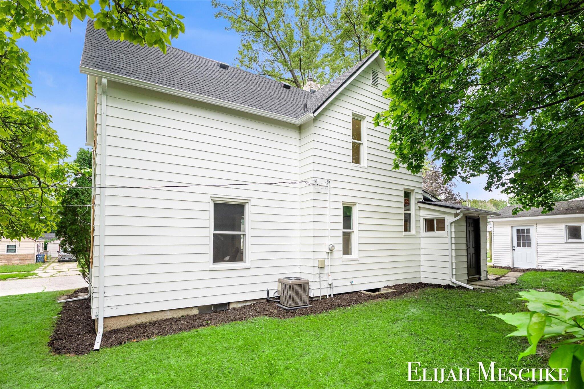 801 Coldbrook Street Ne Property Photo 39
