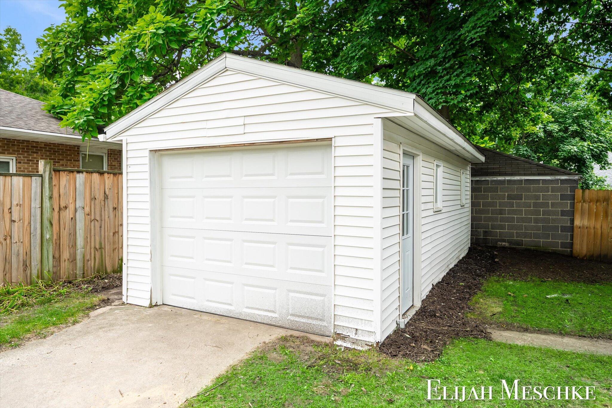 801 Coldbrook Street Ne Property Photo 44