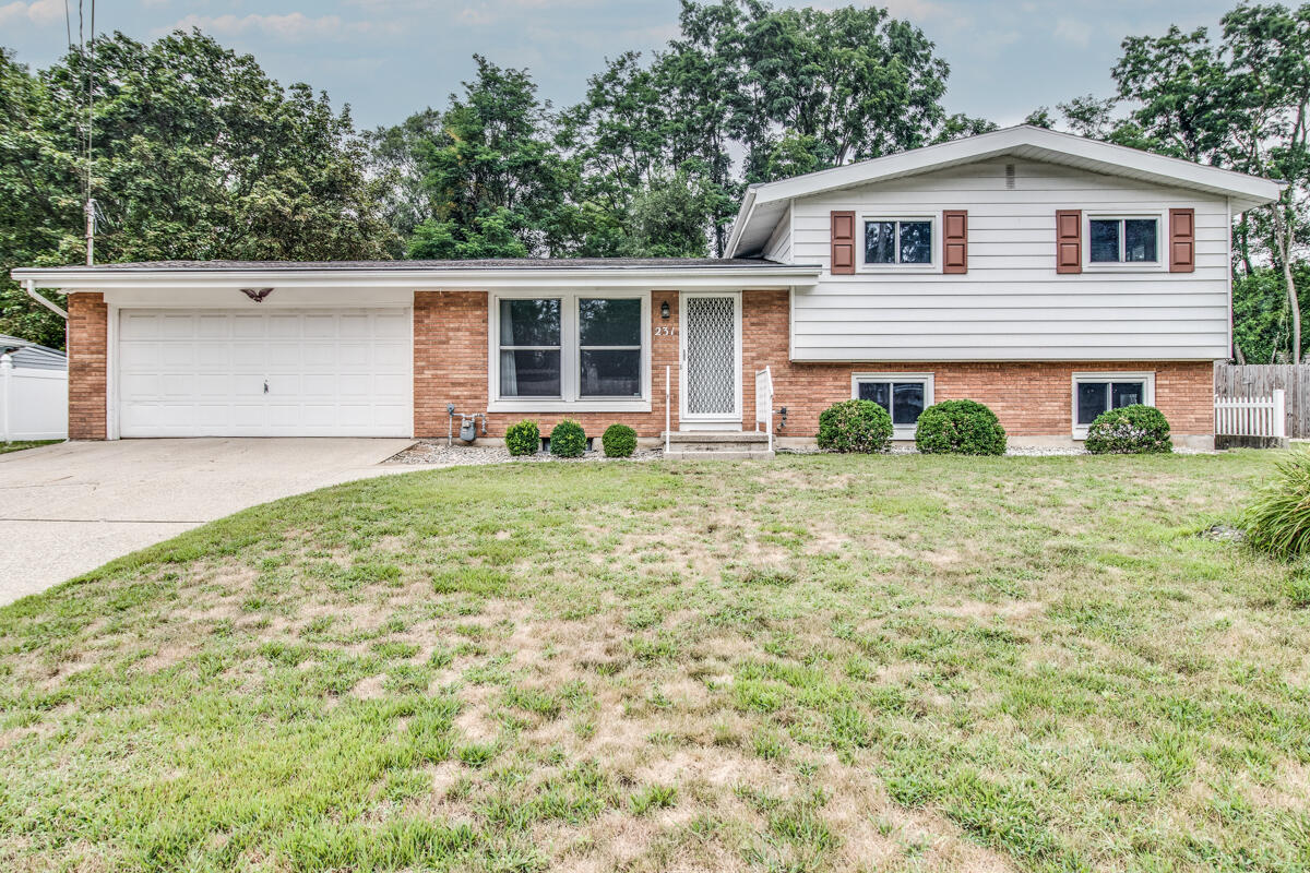 231 Beachfield Drive Property Photo 1