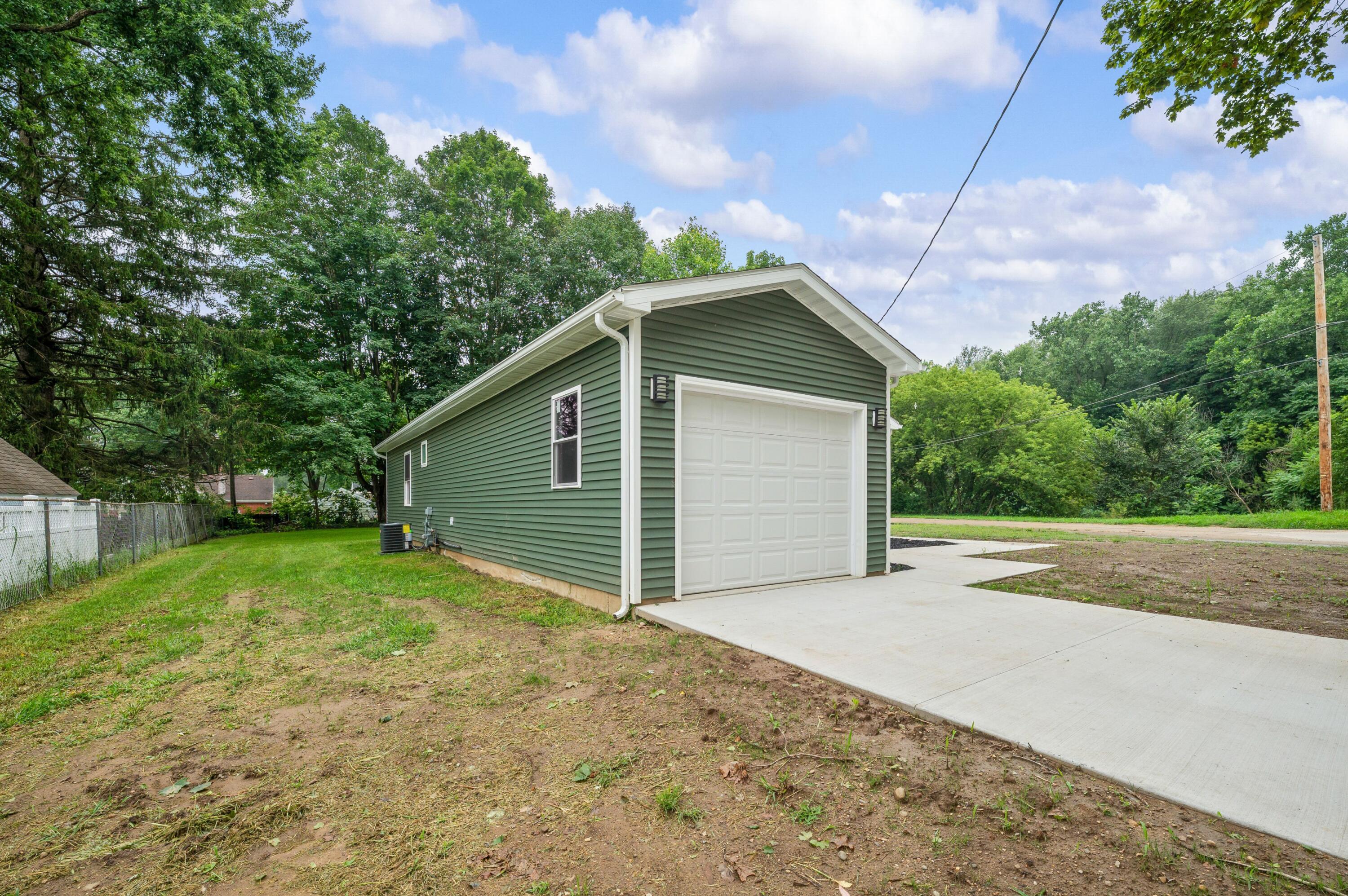 584 1st Court Property Photo 8
