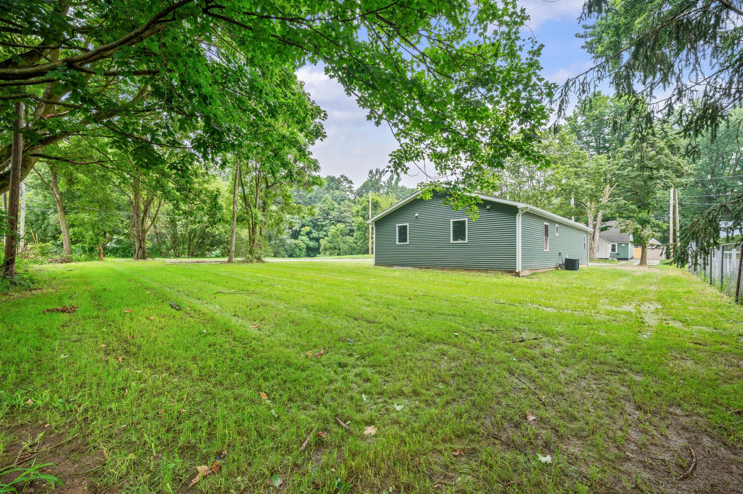 584 1st Court Property Photo 11