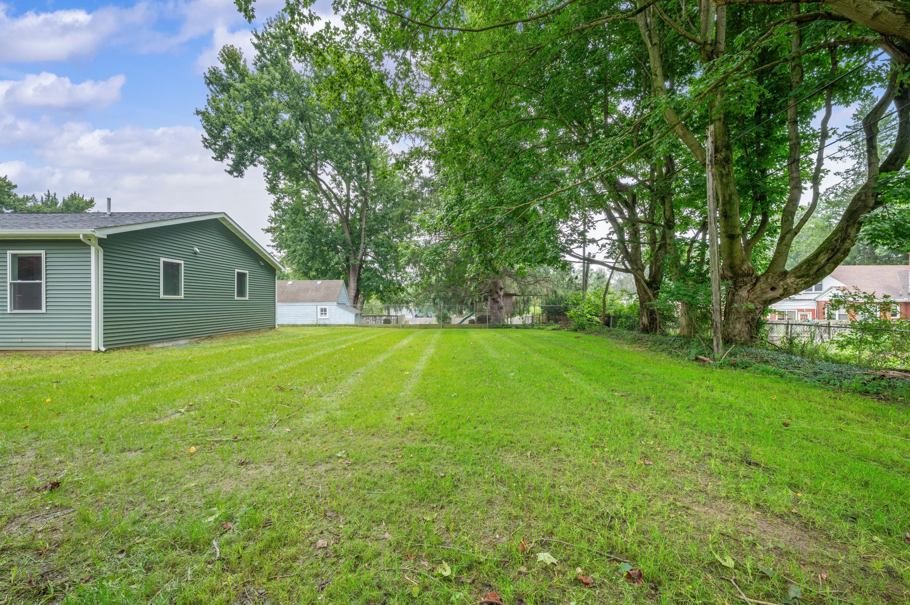 584 1st Court Property Photo 12