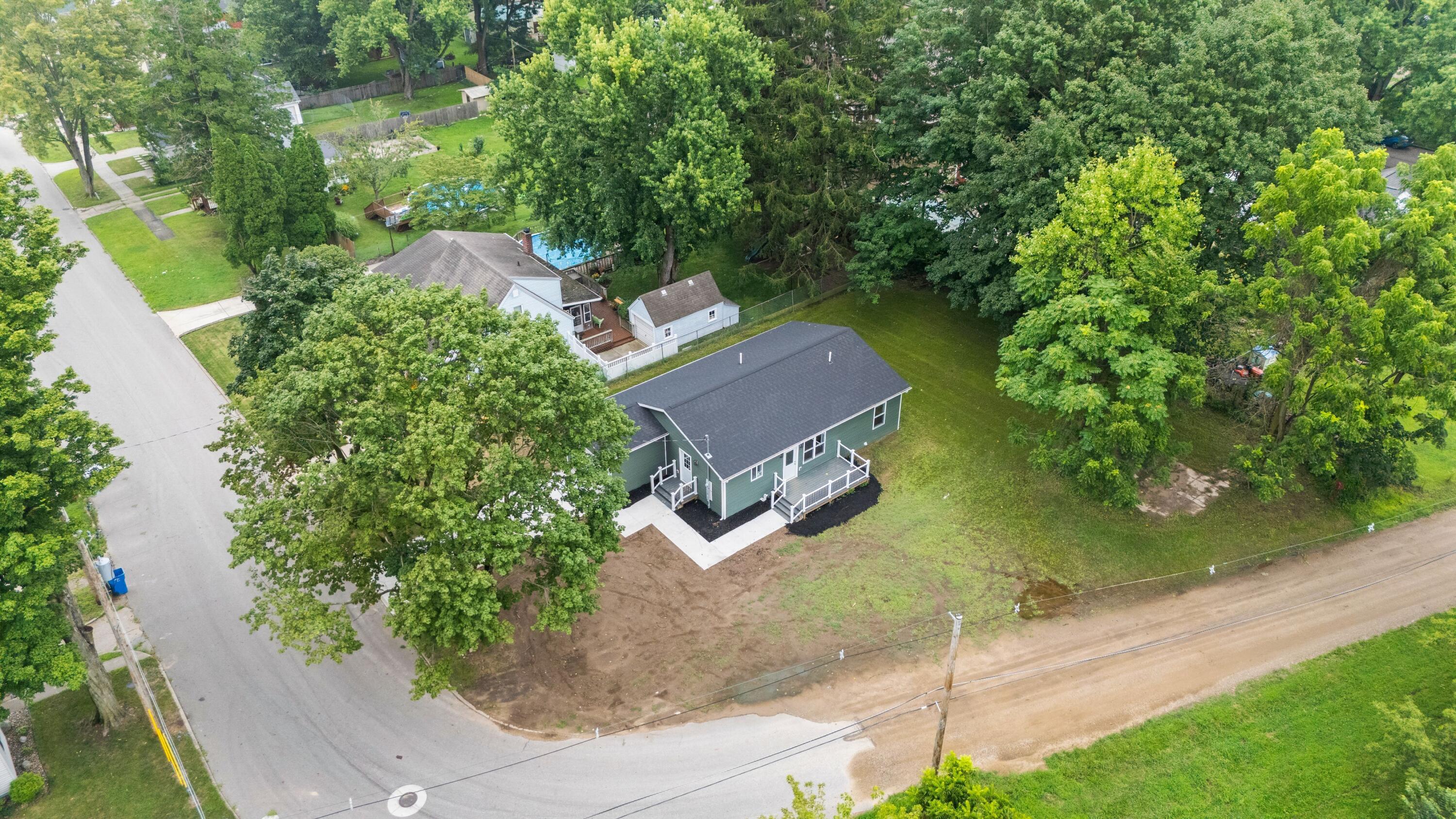 584 1st Court Property Photo 45
