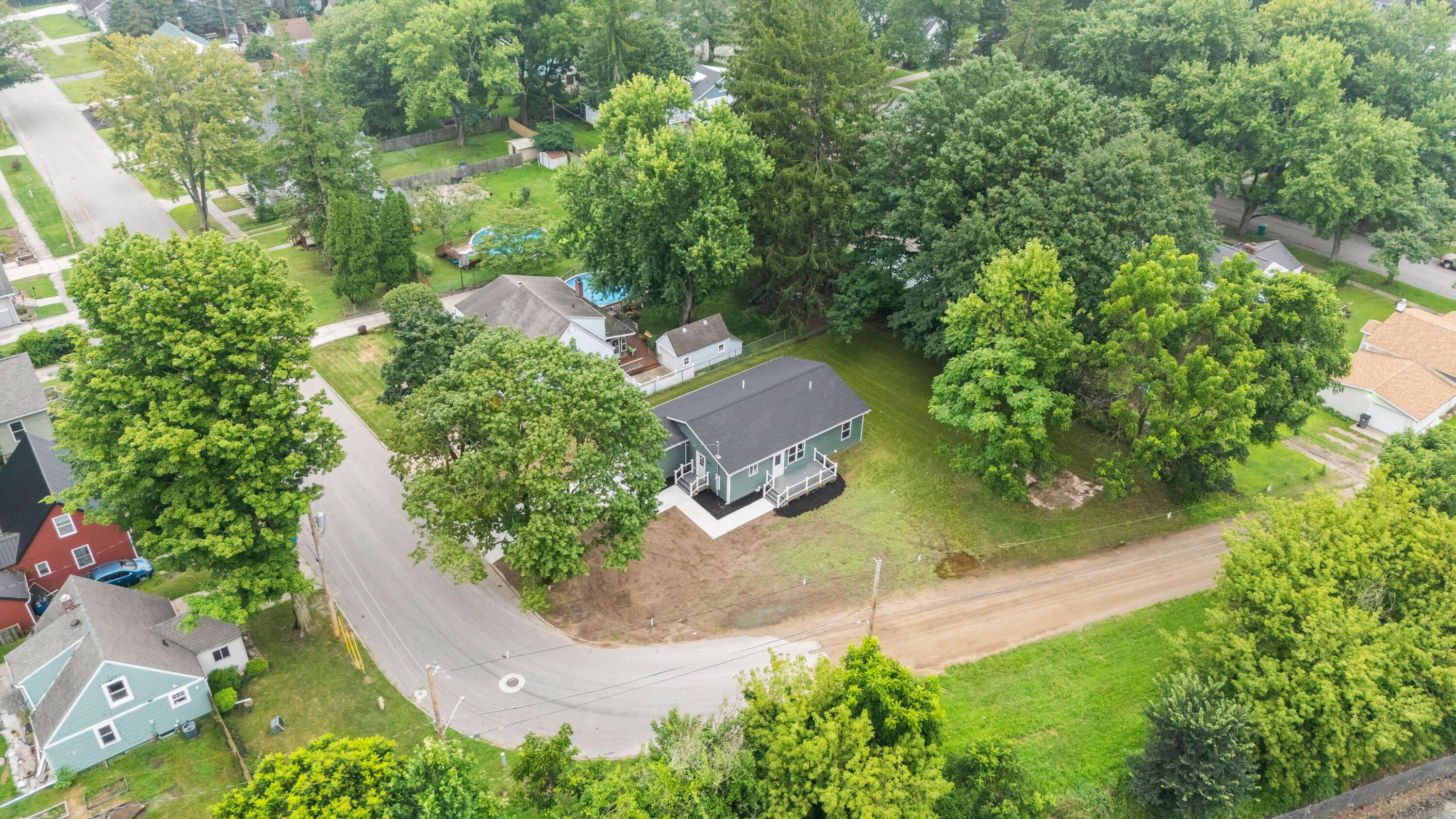 584 1st Court Property Photo 46