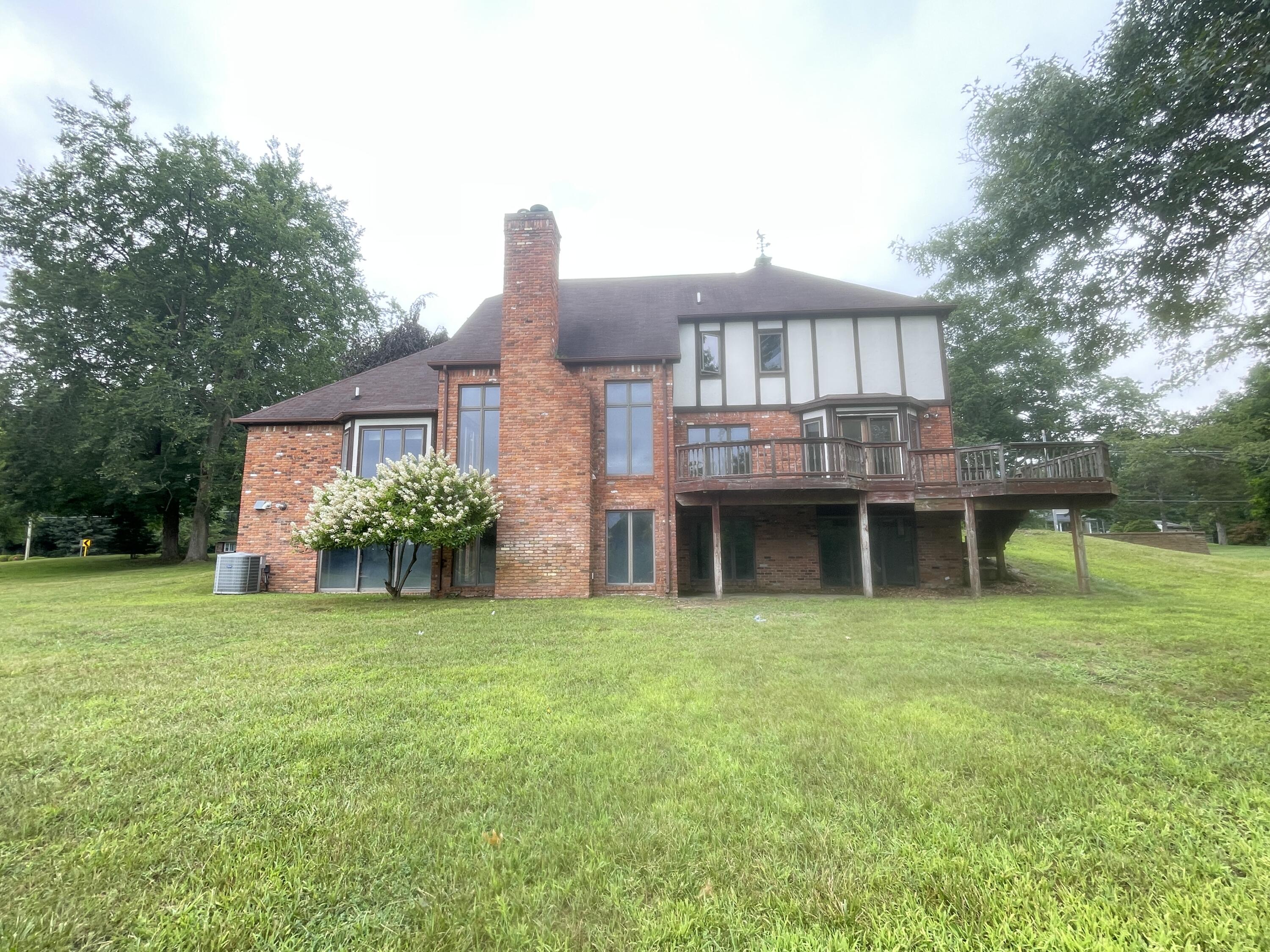 4635 S Jackson Road Property Photo 3