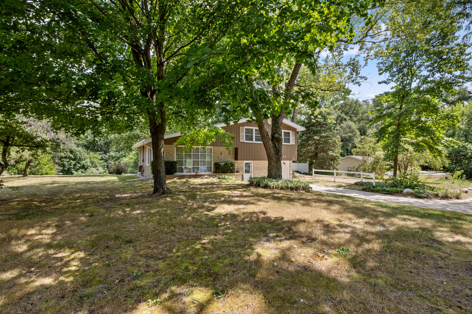 10246 Douglas Avenue Property Photo 1