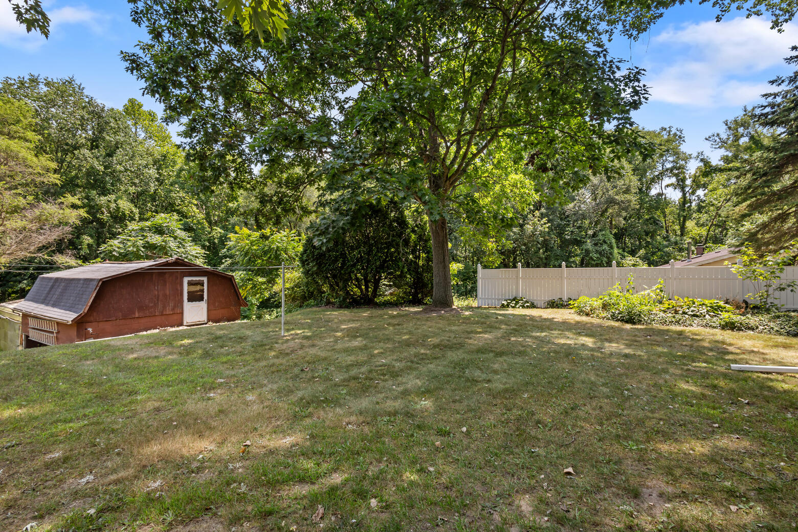 10426 Douglas Avenue Property Photo 21