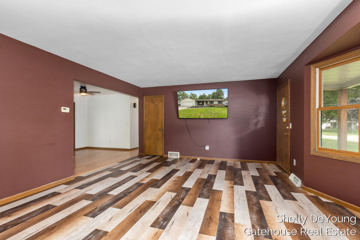 3078 Paris Park Drive Se Property Photo 4