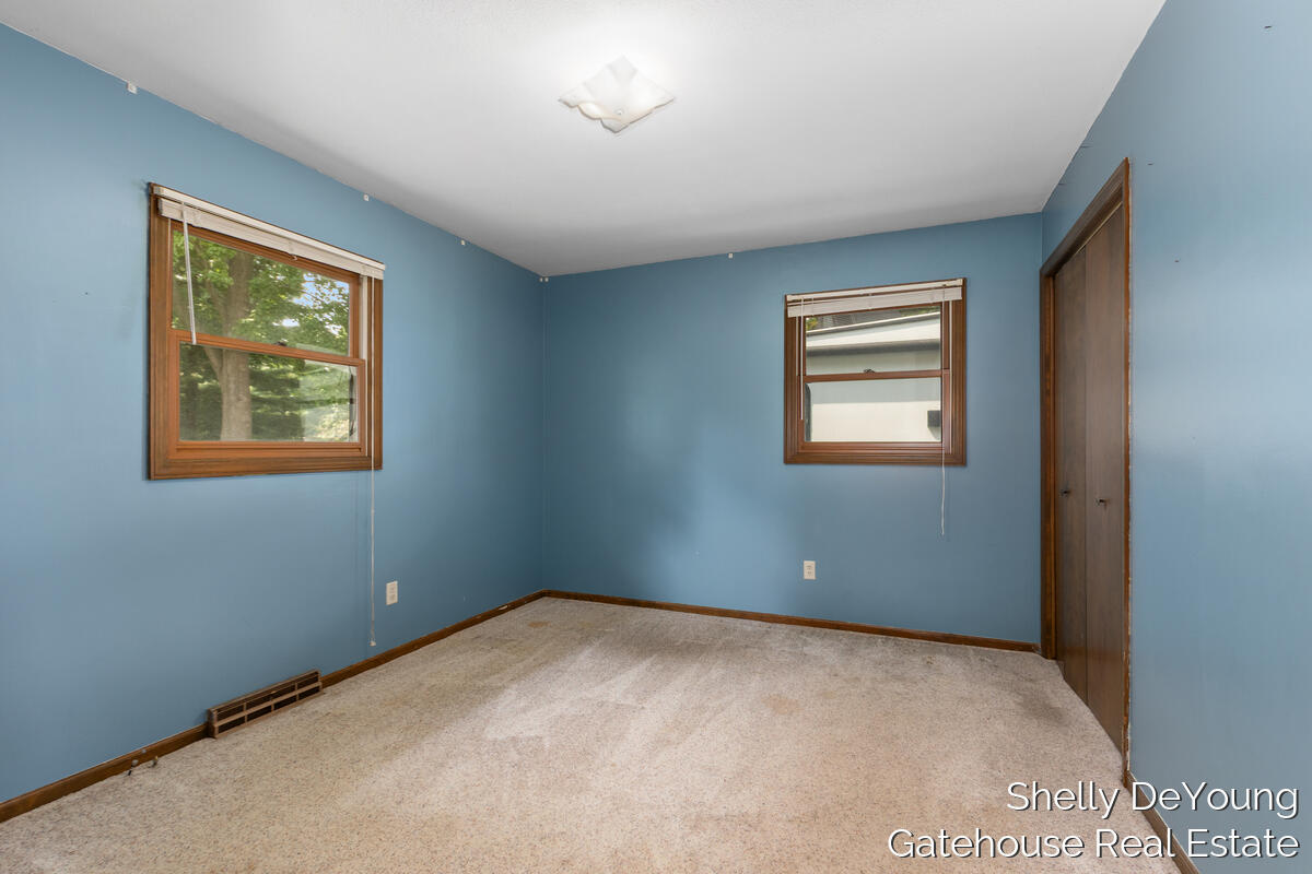 3078 Paris Park Drive Se Property Photo 14