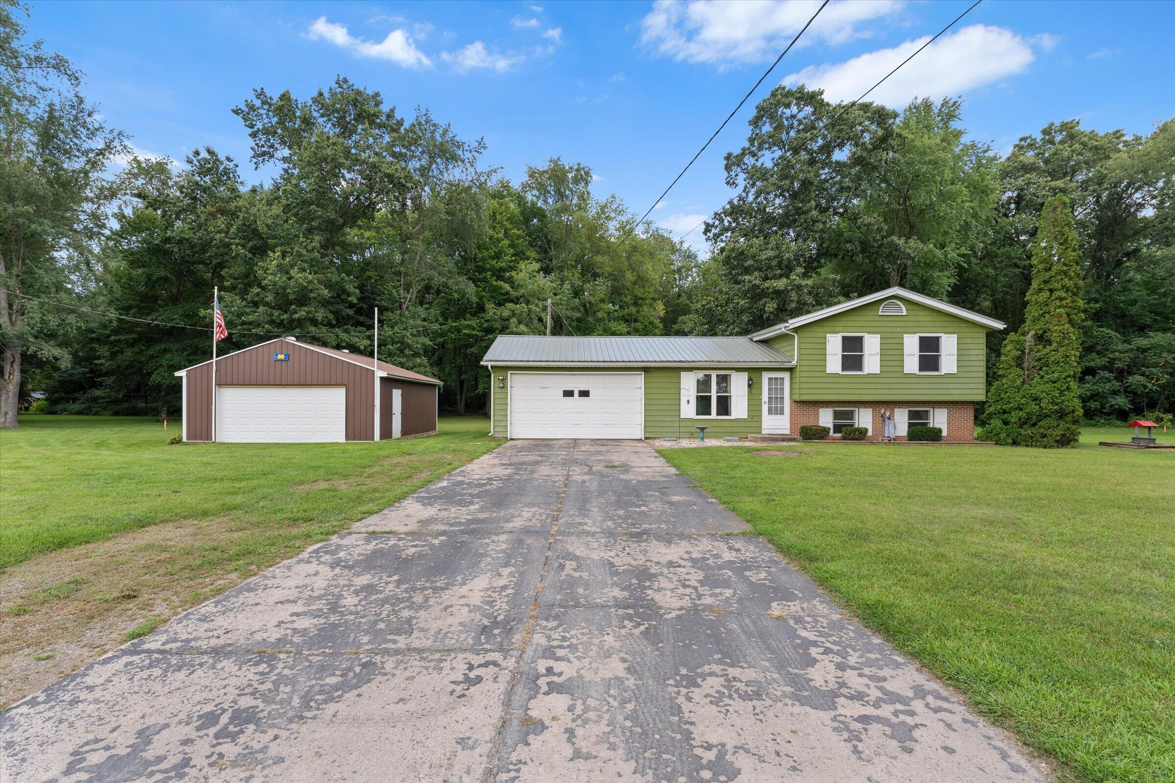 19070 State Line Road Property Photo 1