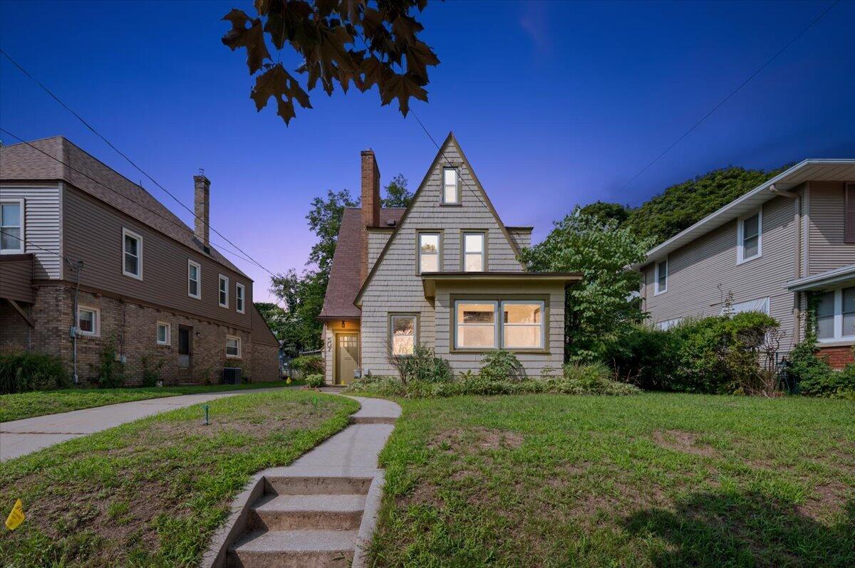 507 Elliott Street Se Property Photo 2