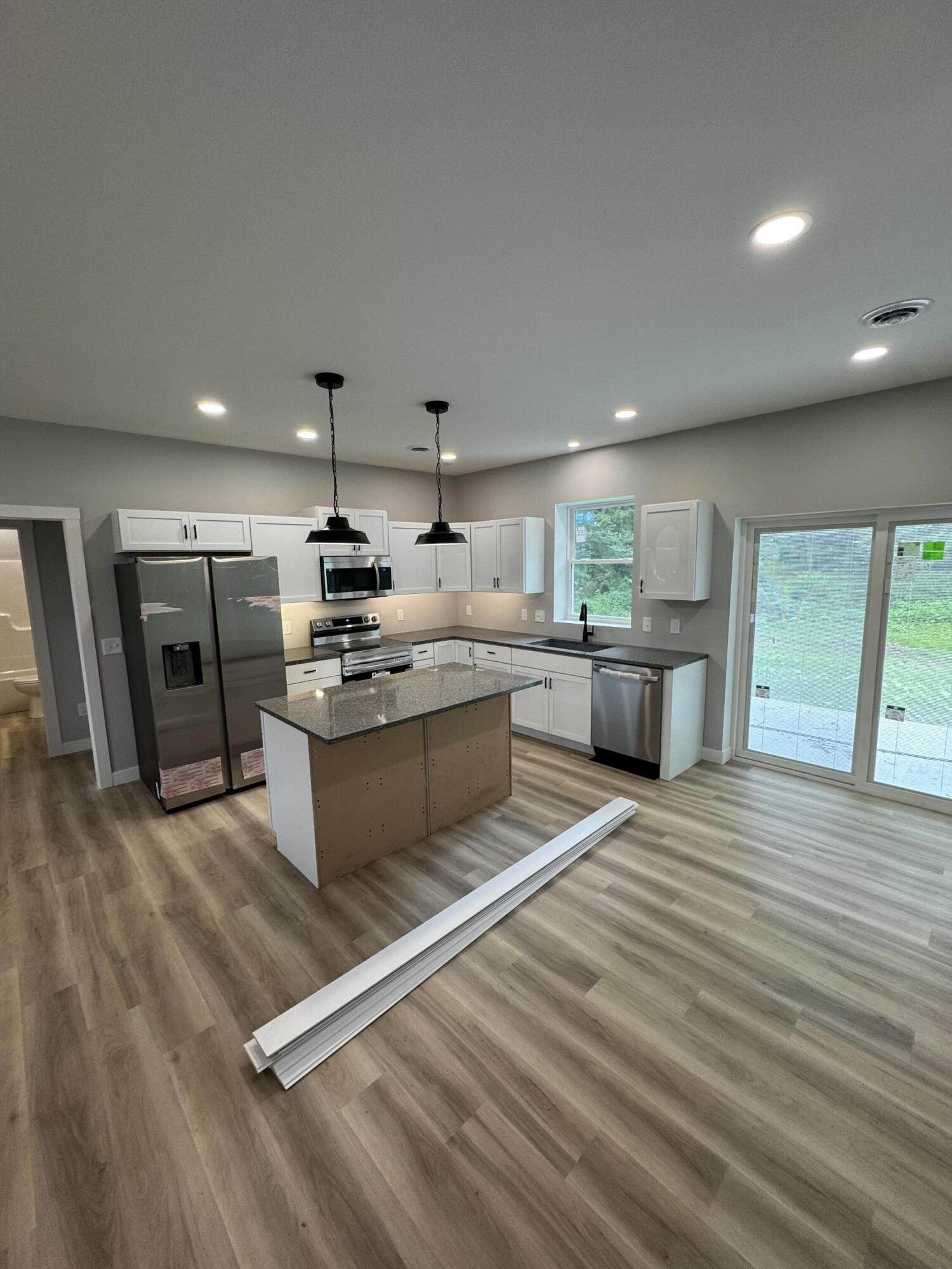 10833 Hoffman Road Property Photo 7