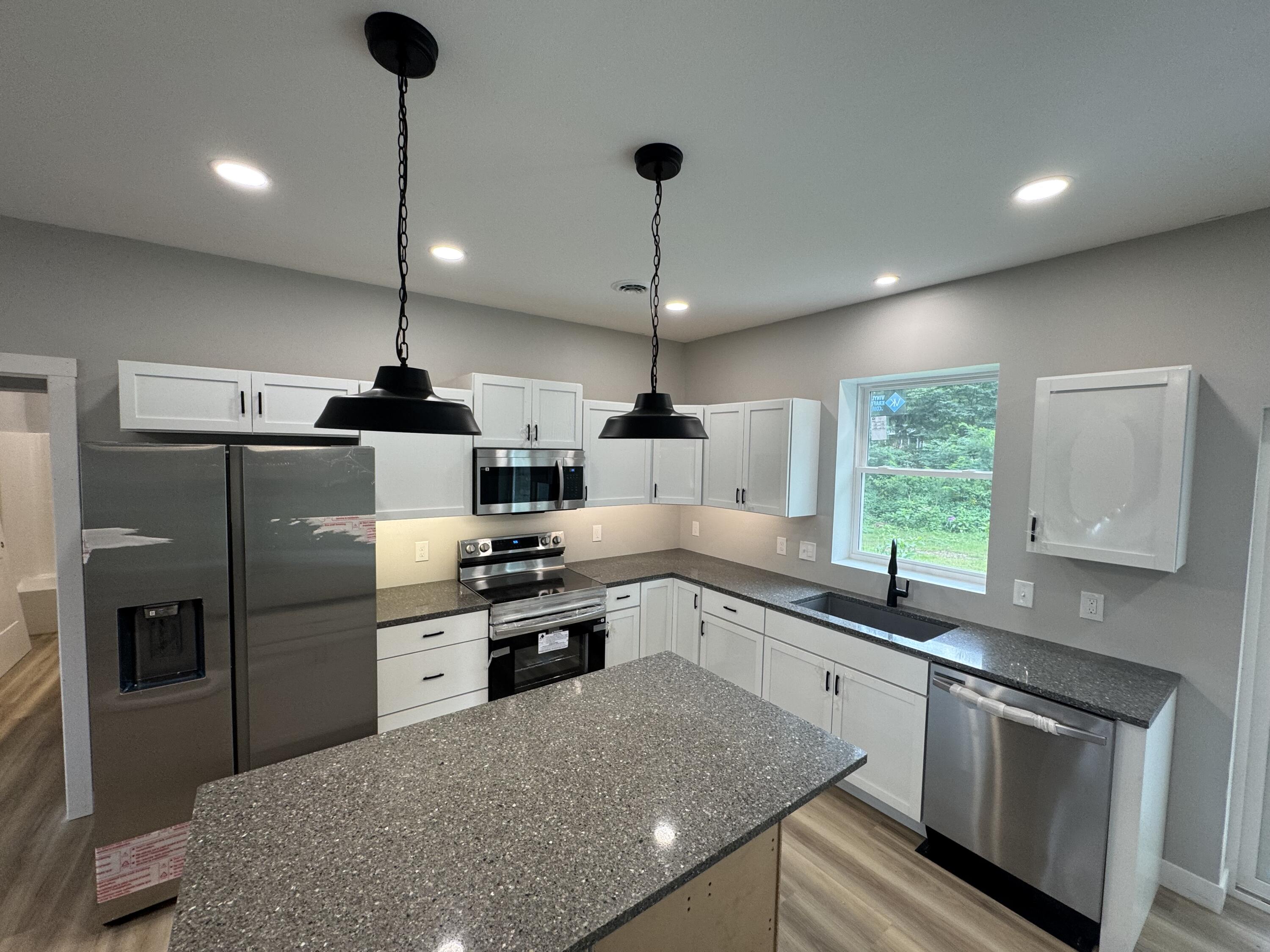 10833 Hoffman Road Property Photo 8