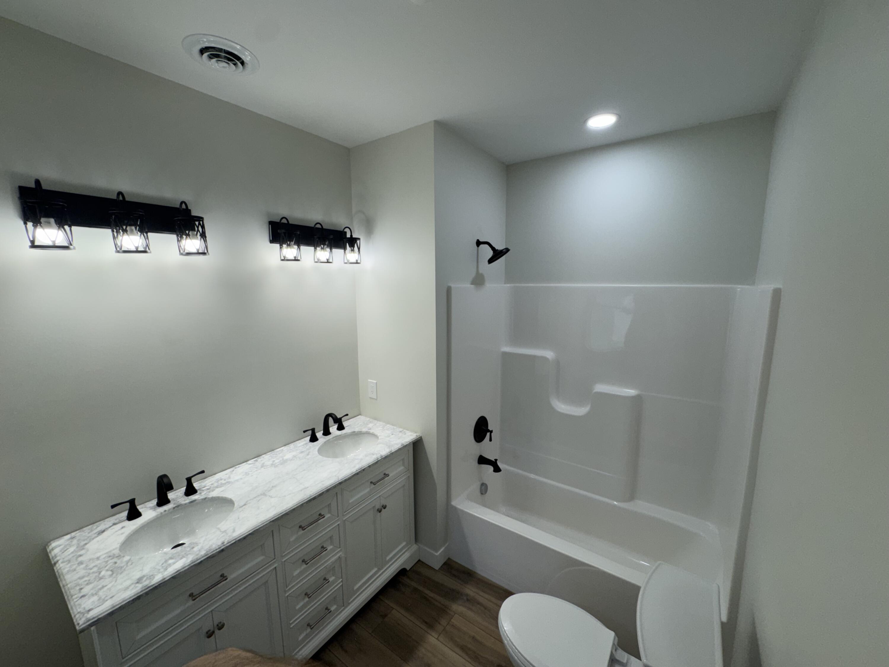 10833 Hoffman Road Property Photo 13