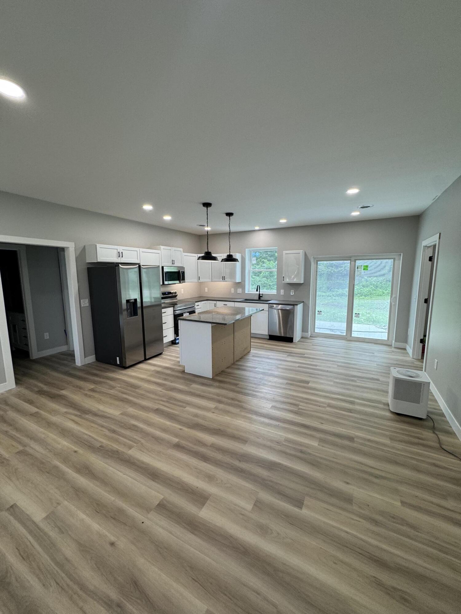 10833 Hoffman Road Property Photo 14