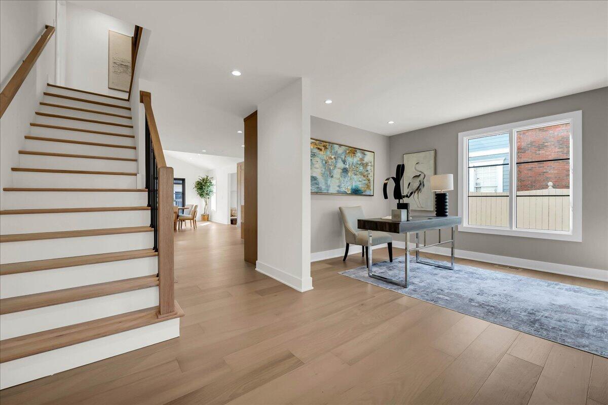 1323 Washington Boulevard Property Photo 4