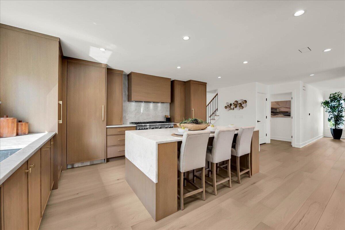 1323 Washington Boulevard Property Photo 8