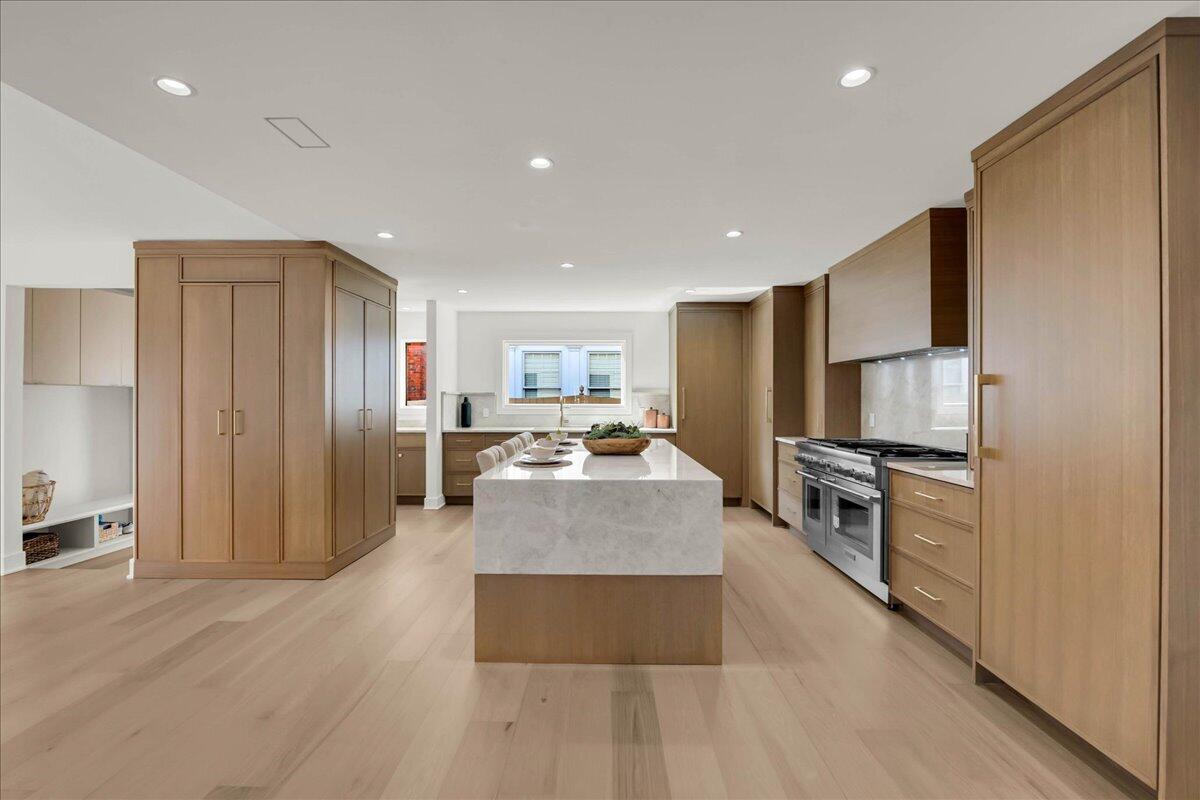 1323 Washington Boulevard Property Photo 11