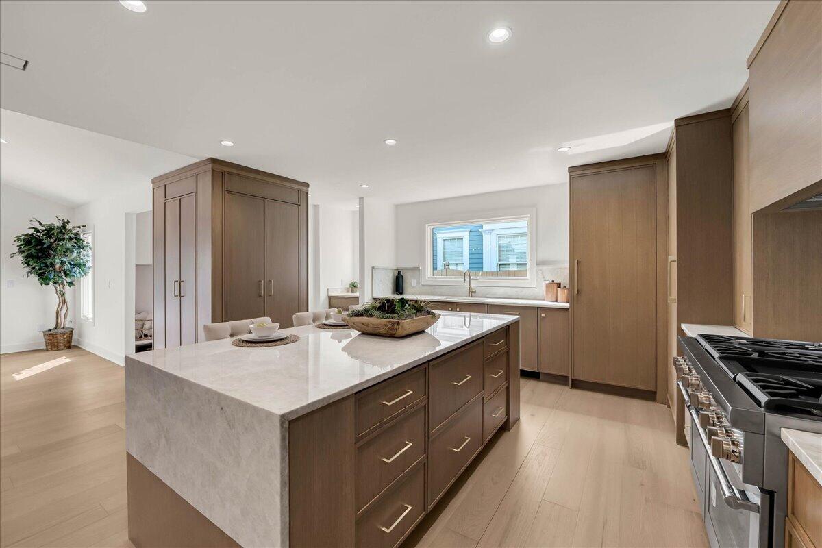 1323 Washington Boulevard Property Photo 12