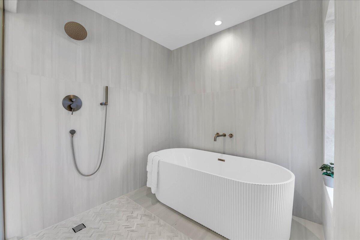 1323 Washington Boulevard Property Photo 33
