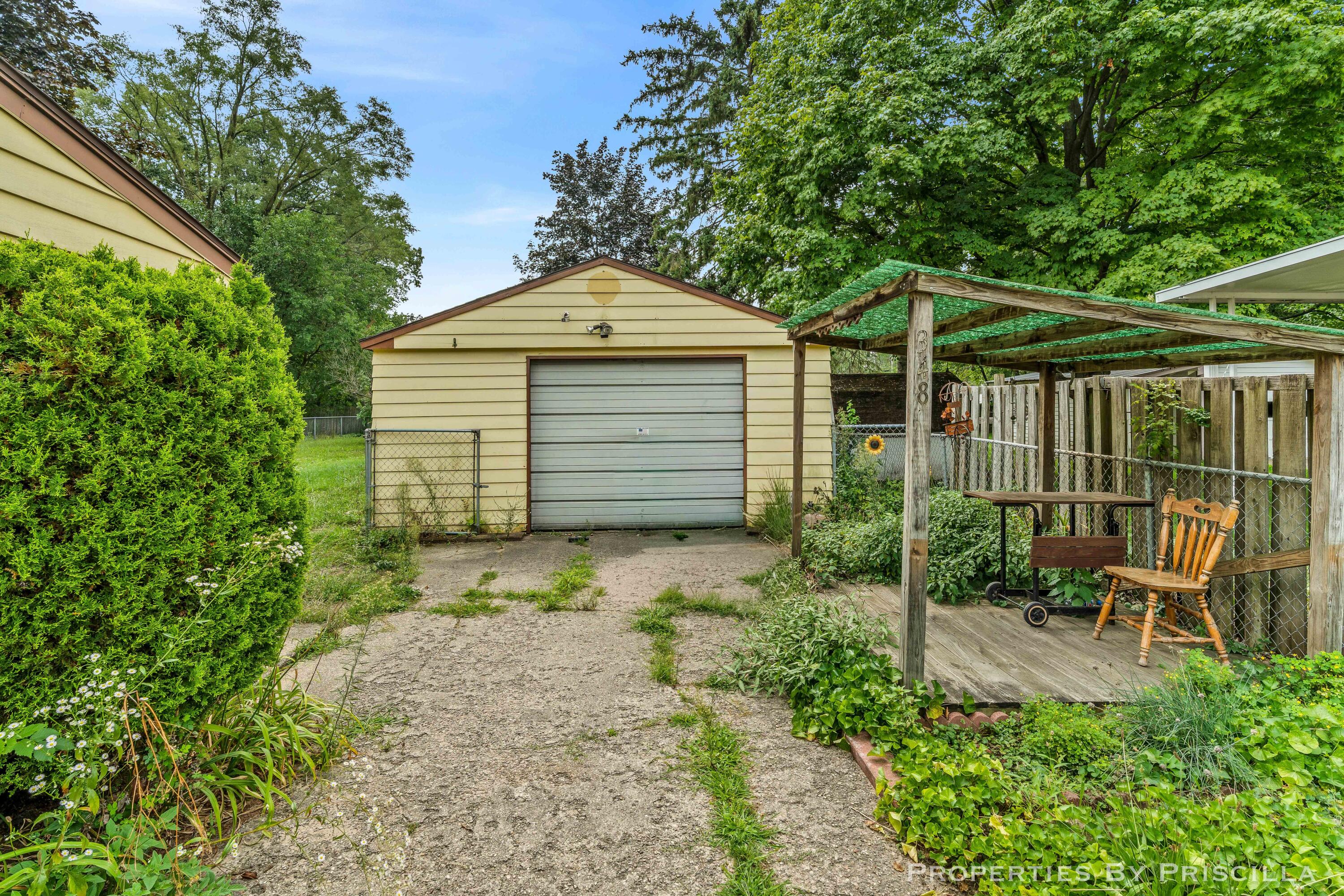 348 Ridgewood Street Se Property Photo 12
