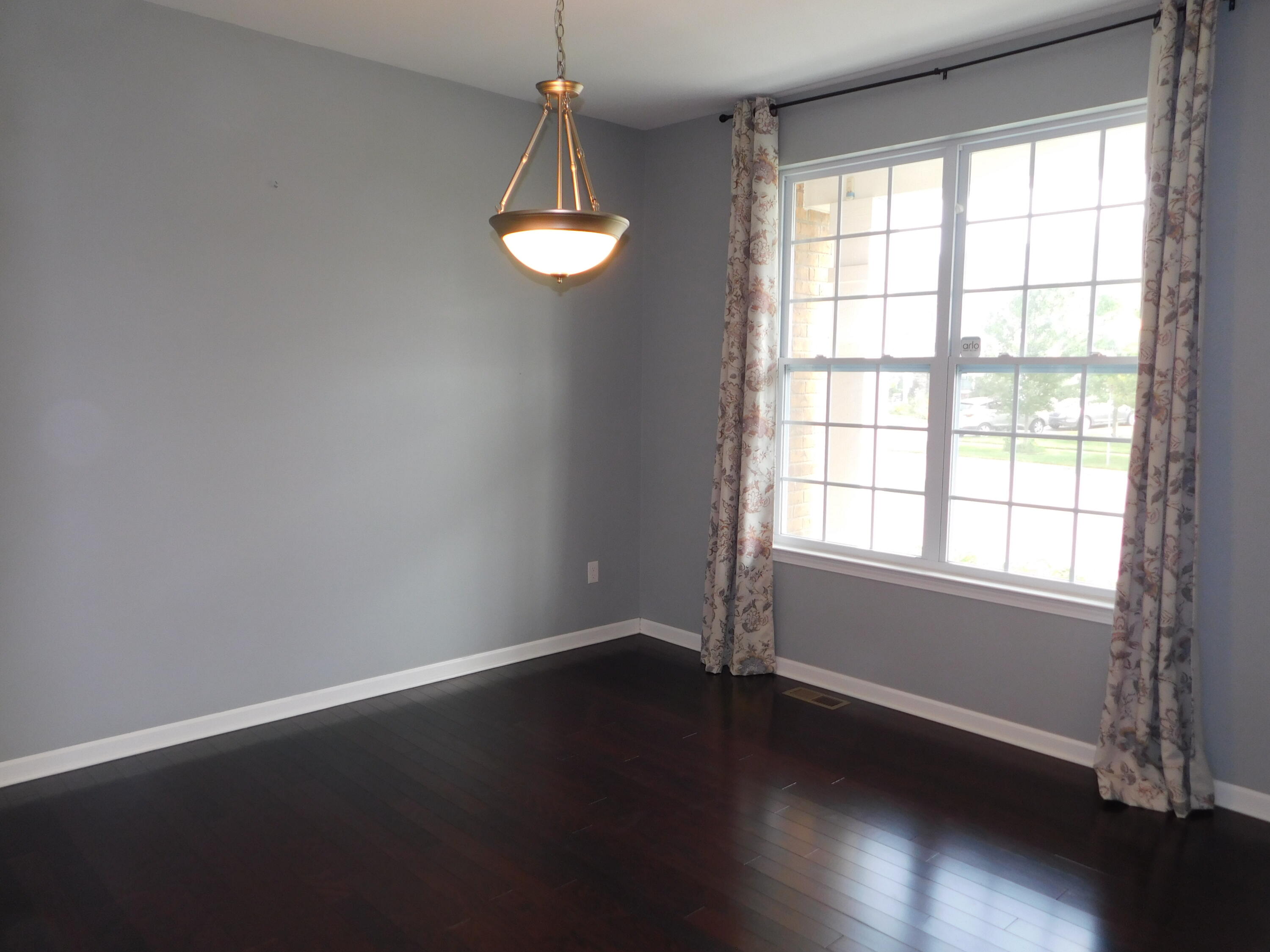4251 Lilac Lane Property Photo 4