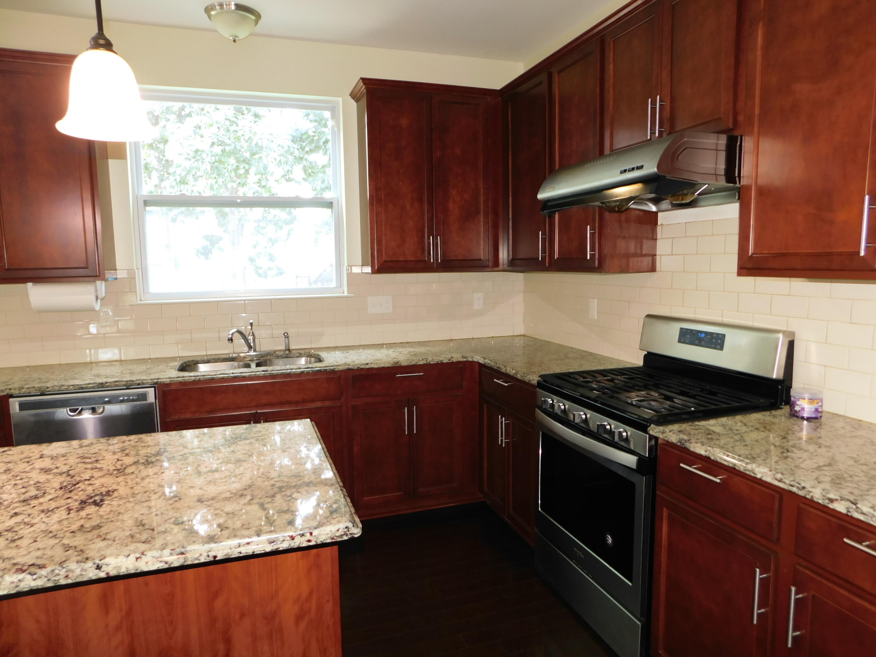 4251 Lilac Lane Property Photo 10