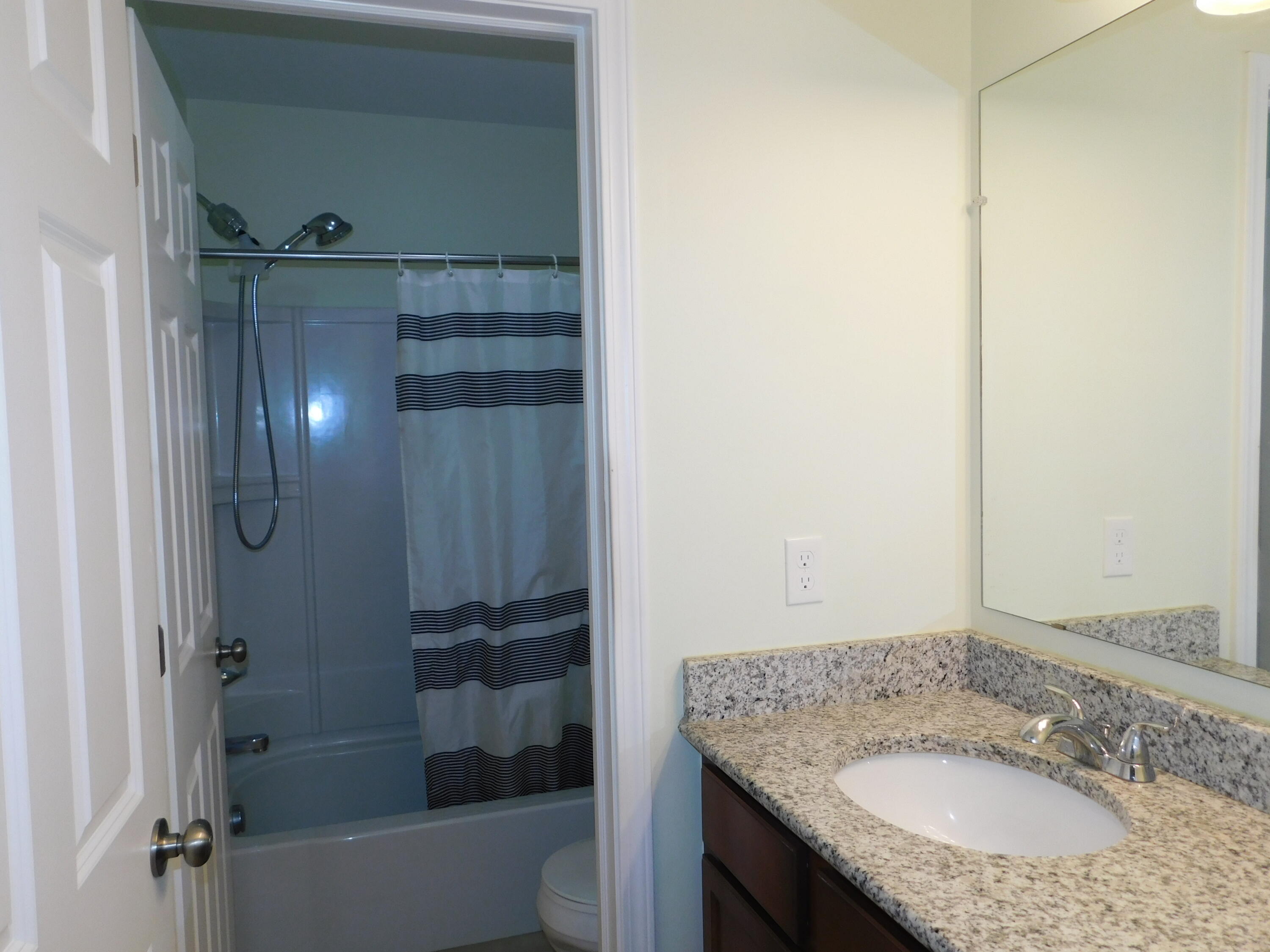 4251 Lilac Lane Property Photo 15