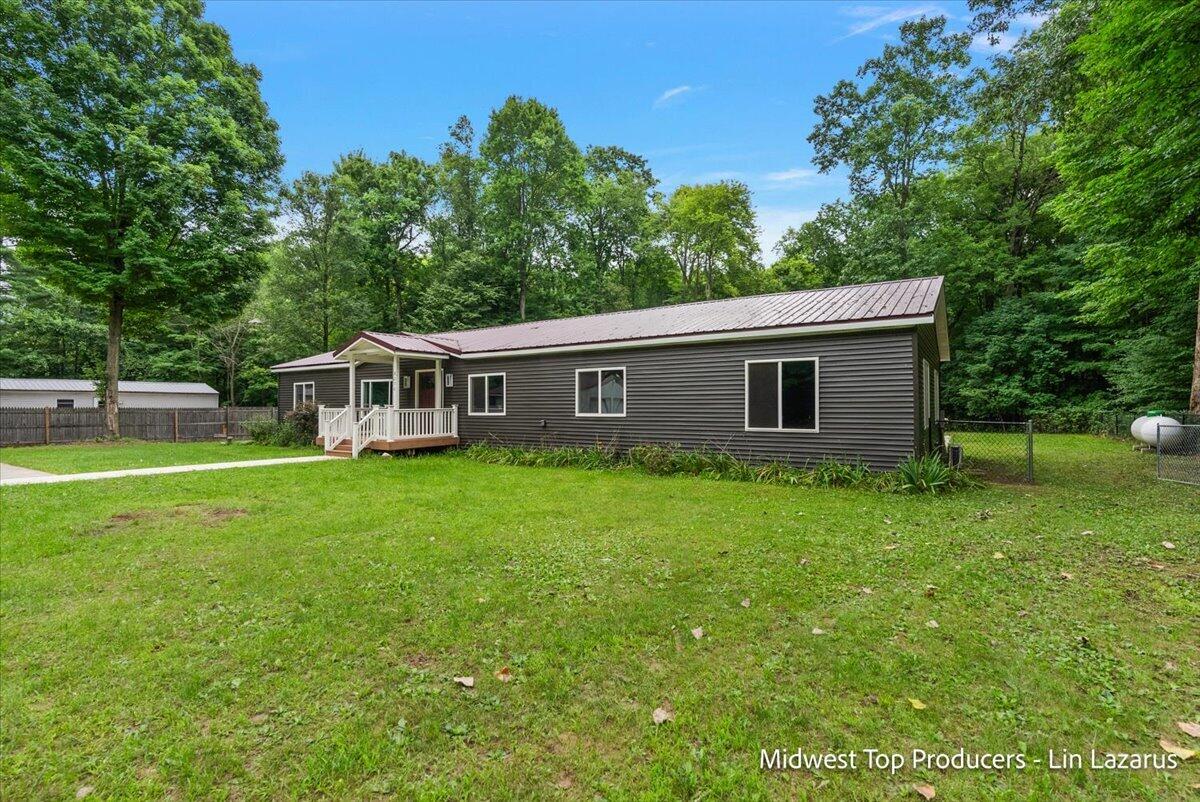 8270 Bradley Road Property Photo 7