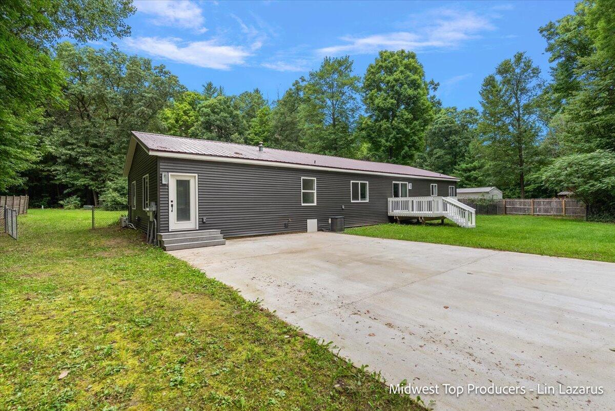 8270 Bradley Road Property Photo 11
