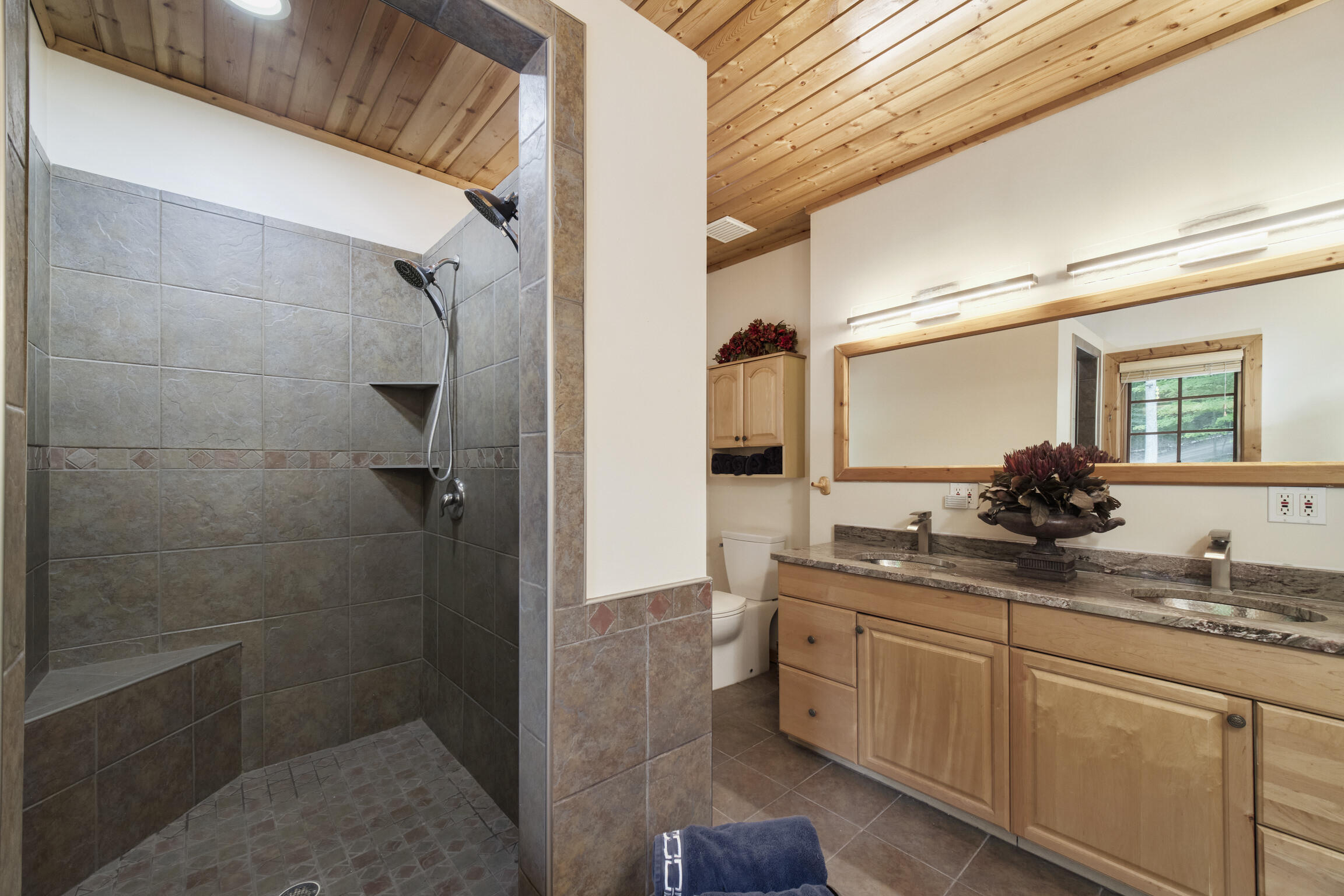 302 E Kott Road Property Photo 22
