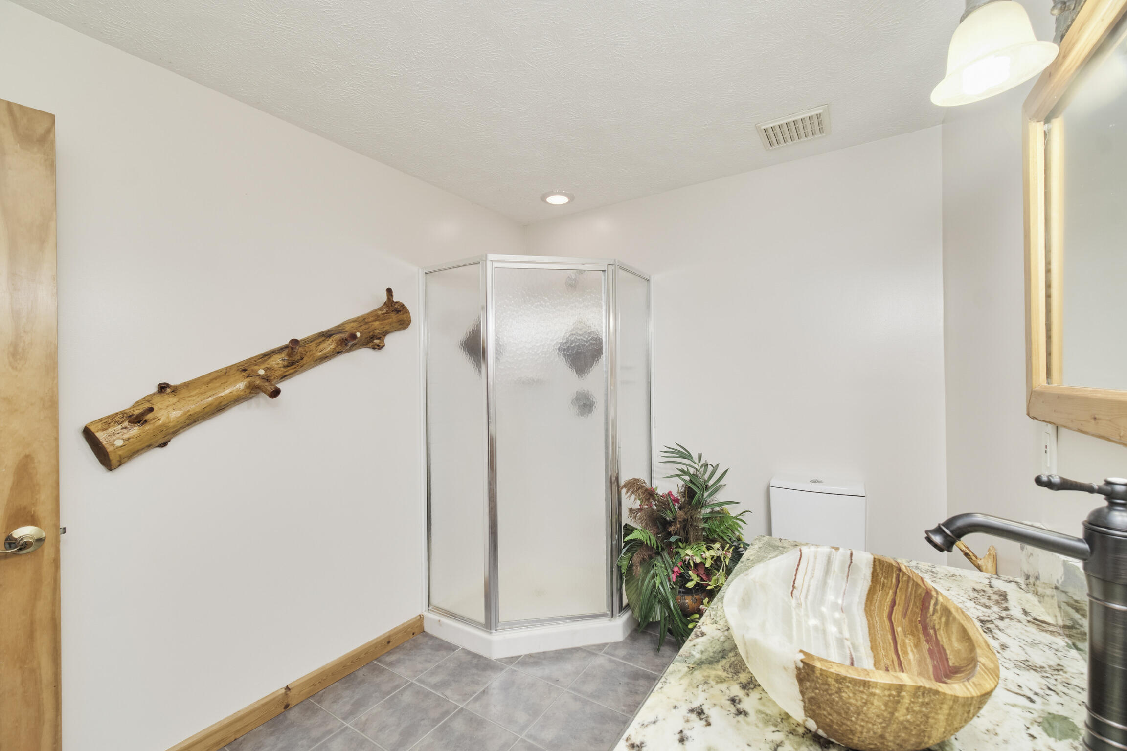 302 E Kott Road Property Photo 47