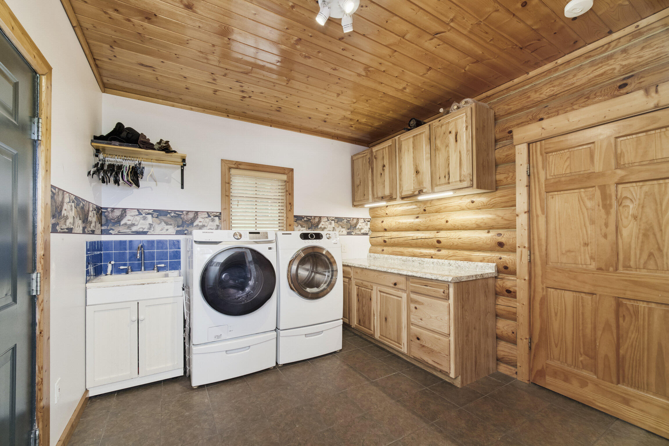 302 E Kott Road Property Photo 49