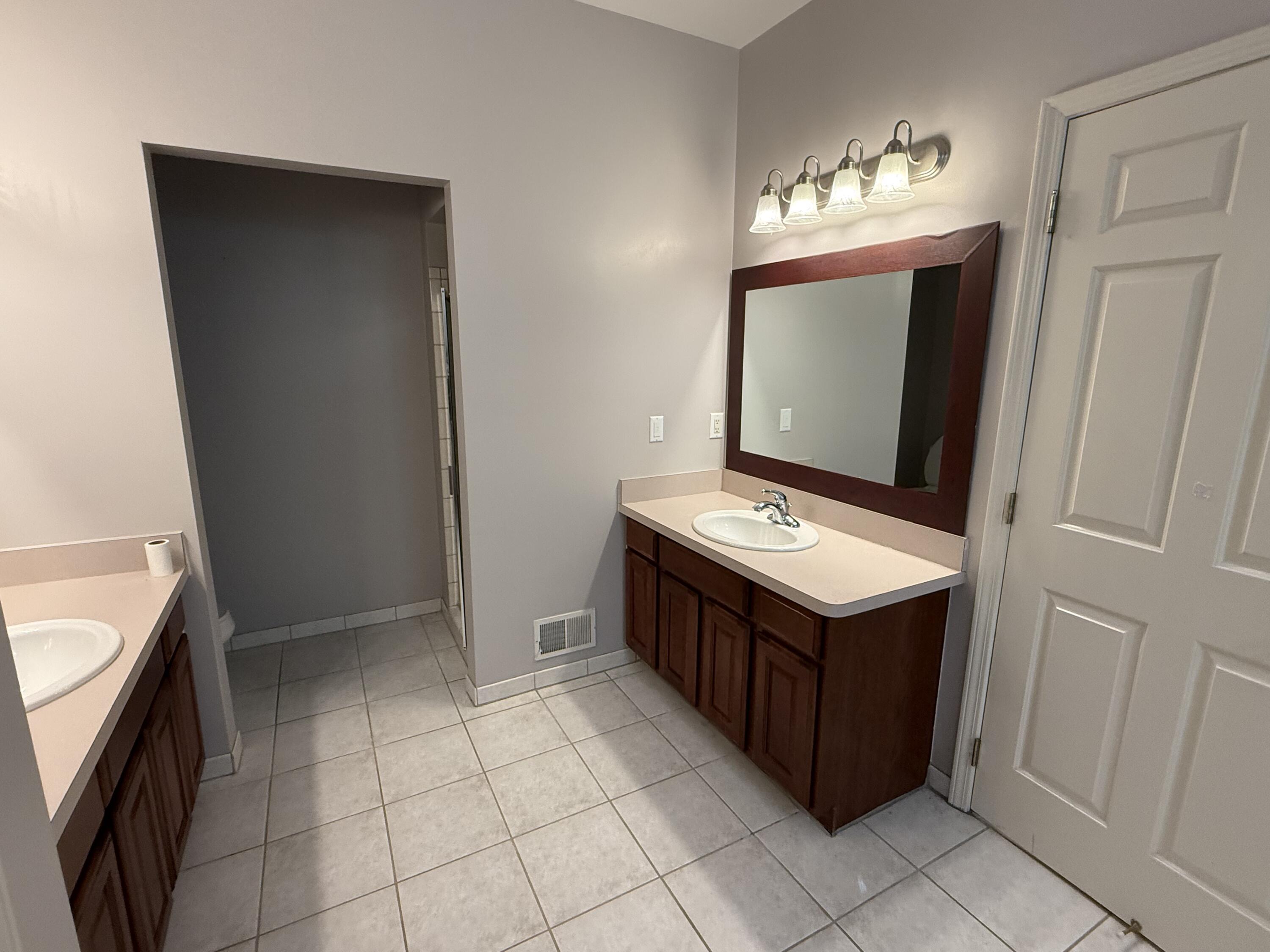 18145 Shoreline Court Property Photo 28