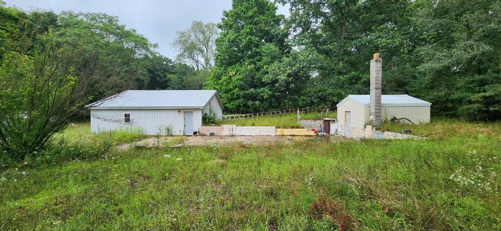 2225 O Drive S Property Photo 1
