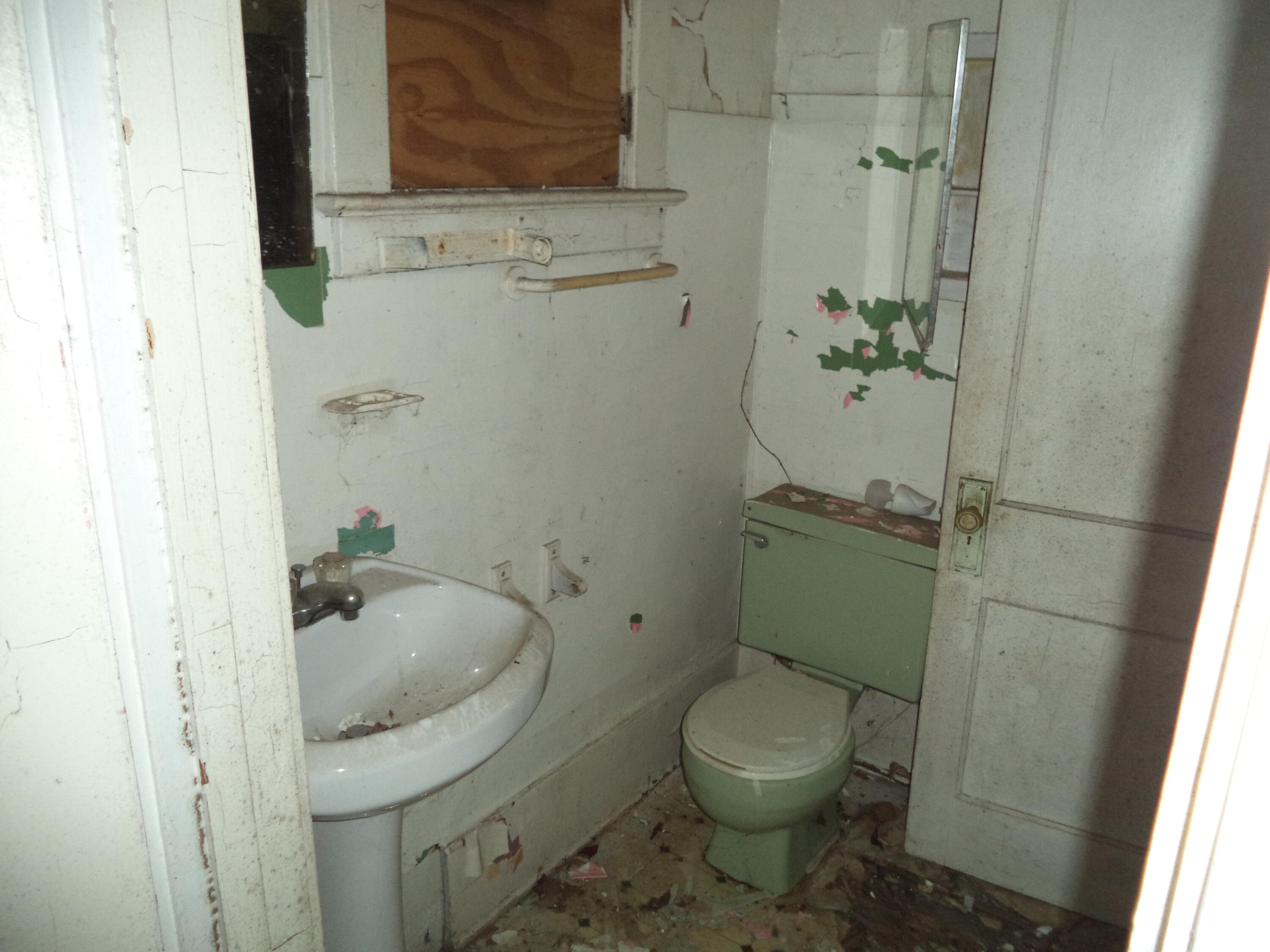 841 E 8th Street Property Photo 6